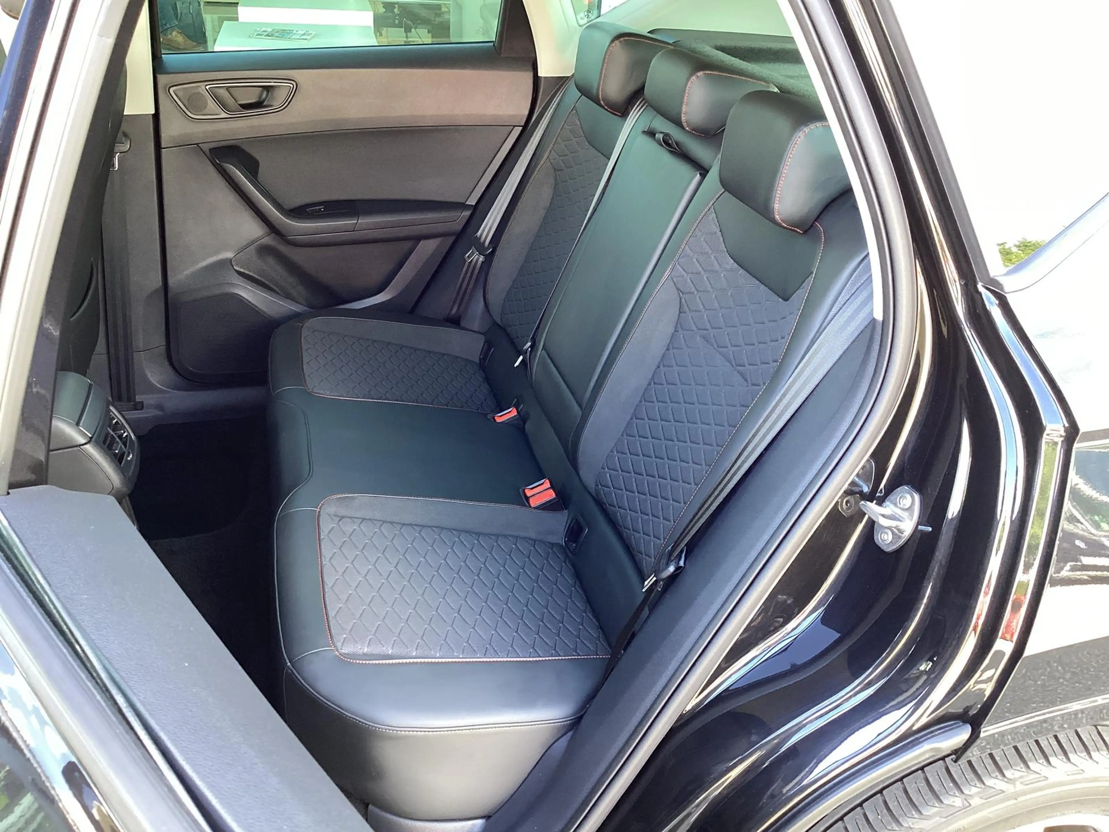 SEAT Ateca 2.0 TDI DSG FR/App/SHZ/LED/Kamera/ACC/Navi — photo 5