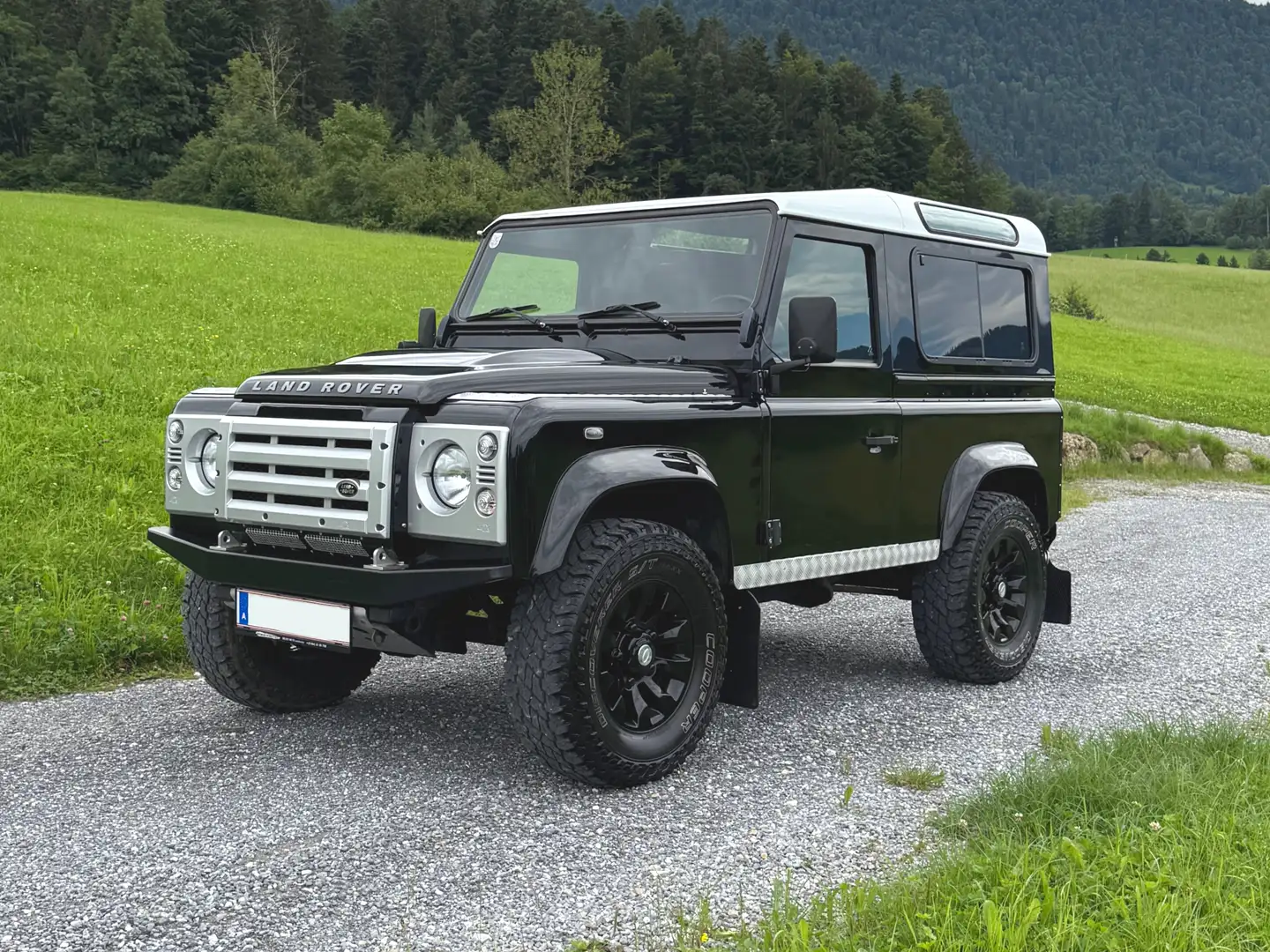 Land Rover Defender Defender 90" Station Wagon S 2,4 TD S Negru - 1