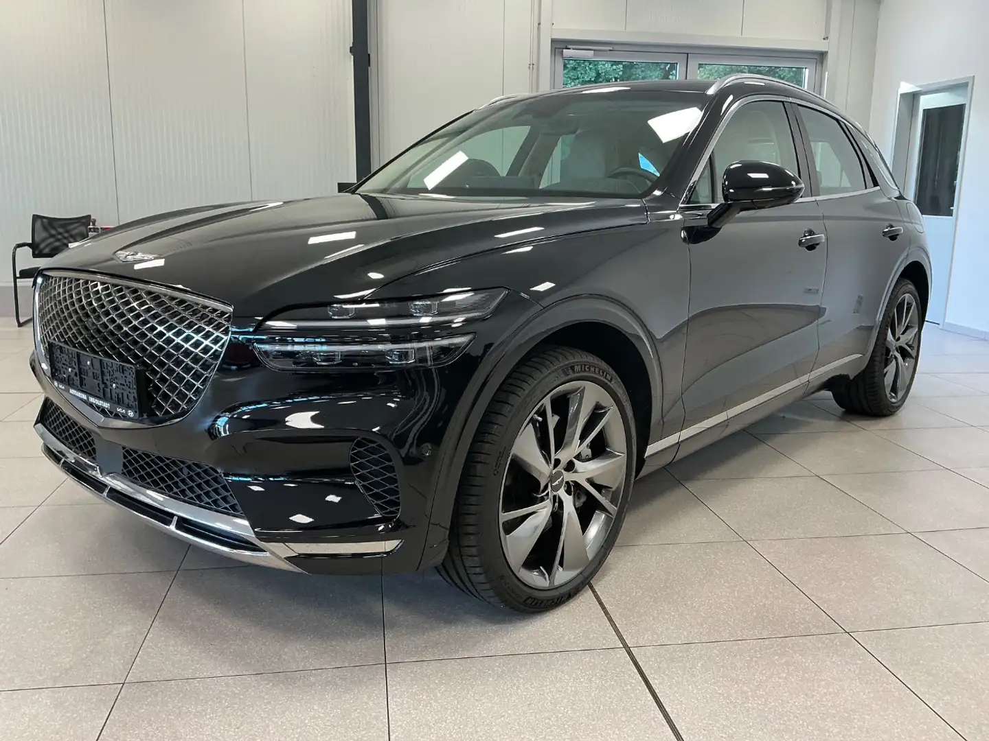 Genesis GV70 2.2 CRDi Luxury 8Fach bereift Schwarz - 1