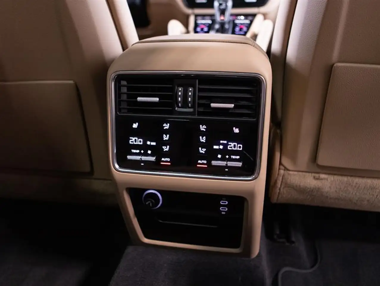 Porsche Cayenne снимка Porsche Cayenne