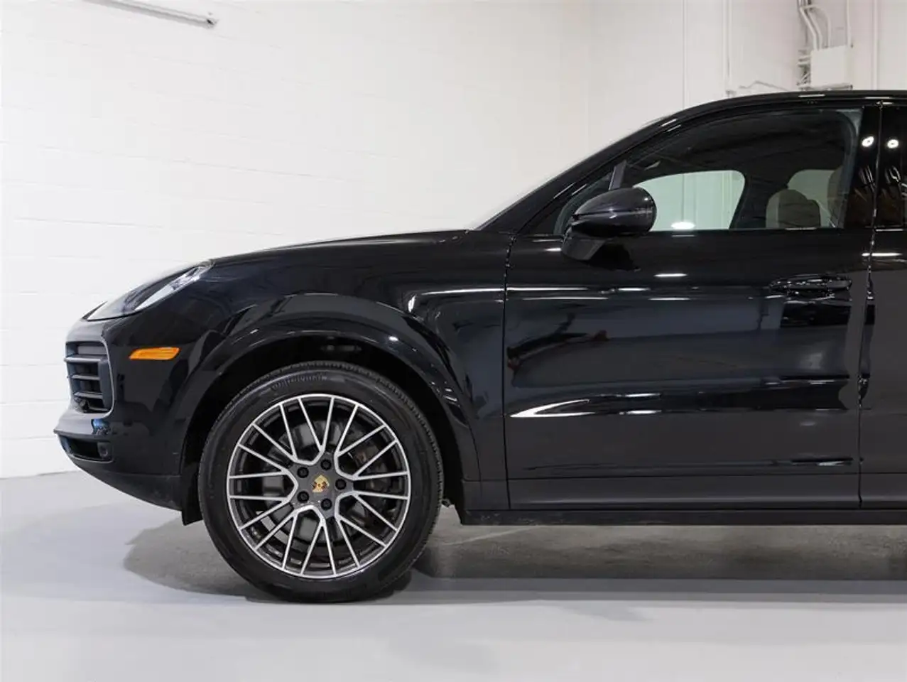 Porsche Cayenne снимка Porsche Cayenne