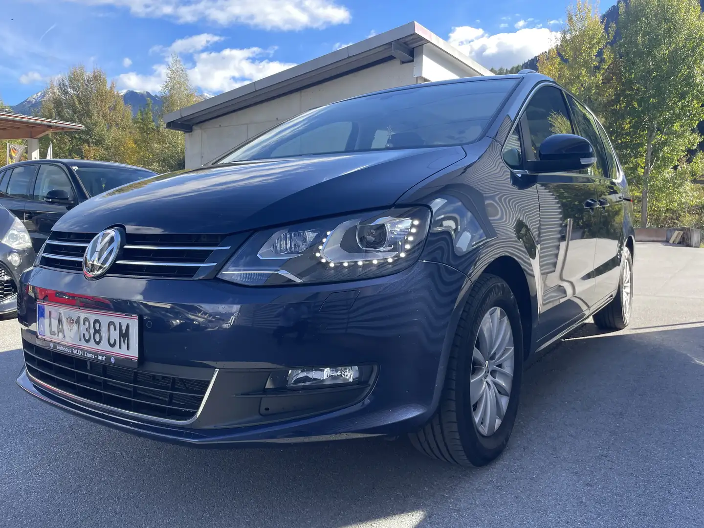 Volkswagen Sharan Comfortline BMT 2,0 TDI DPF DSG - 2