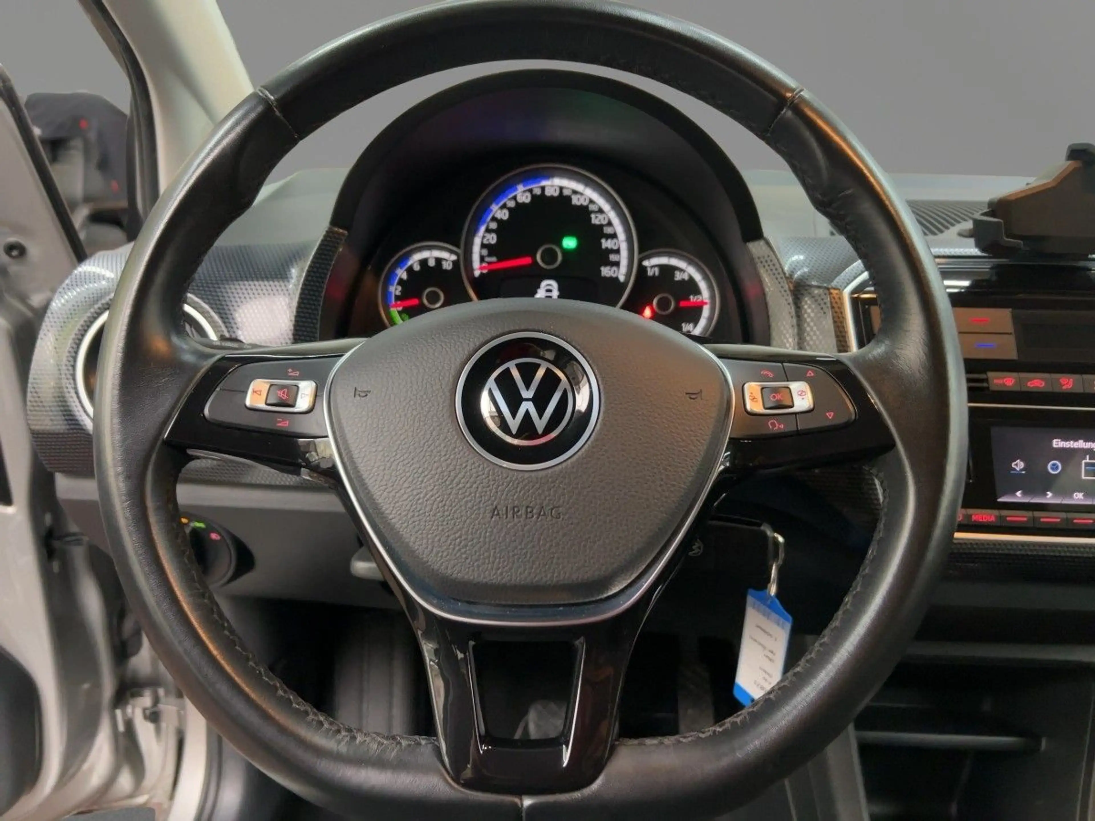 Volkswagen e-up! move up! DAB+ REAR VIEW SITZH CCS COM.PHONE — photo 13