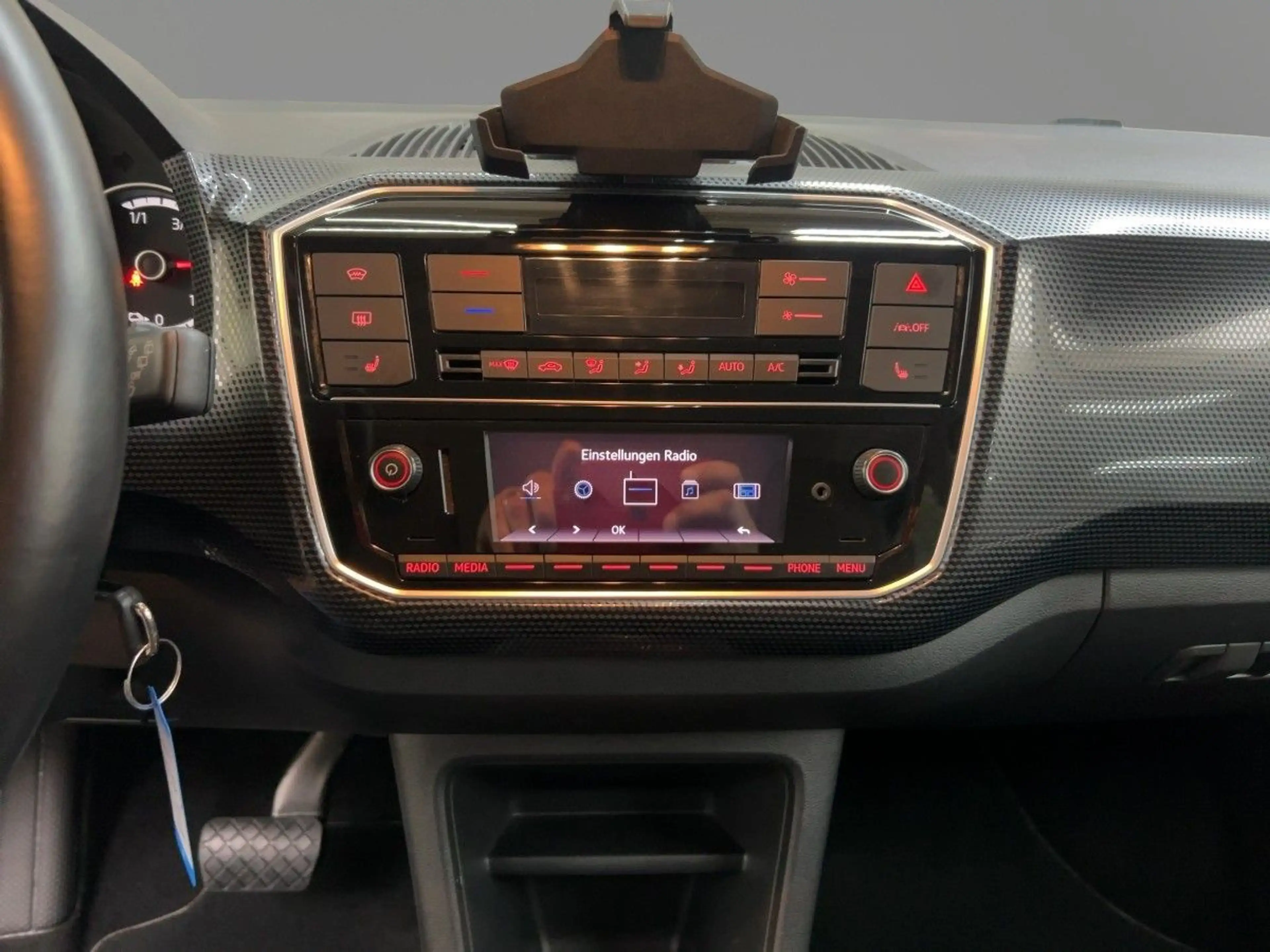 Volkswagen e-up! move up! DAB+ REAR VIEW SITZH CCS COM.PHONE — photo 14