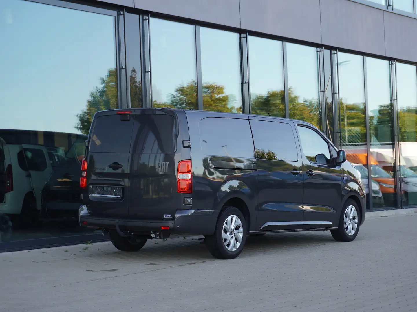 Fiat Scudo MultiCab L3 180 AT/ Vollausstattung + AHK Grigio - 2