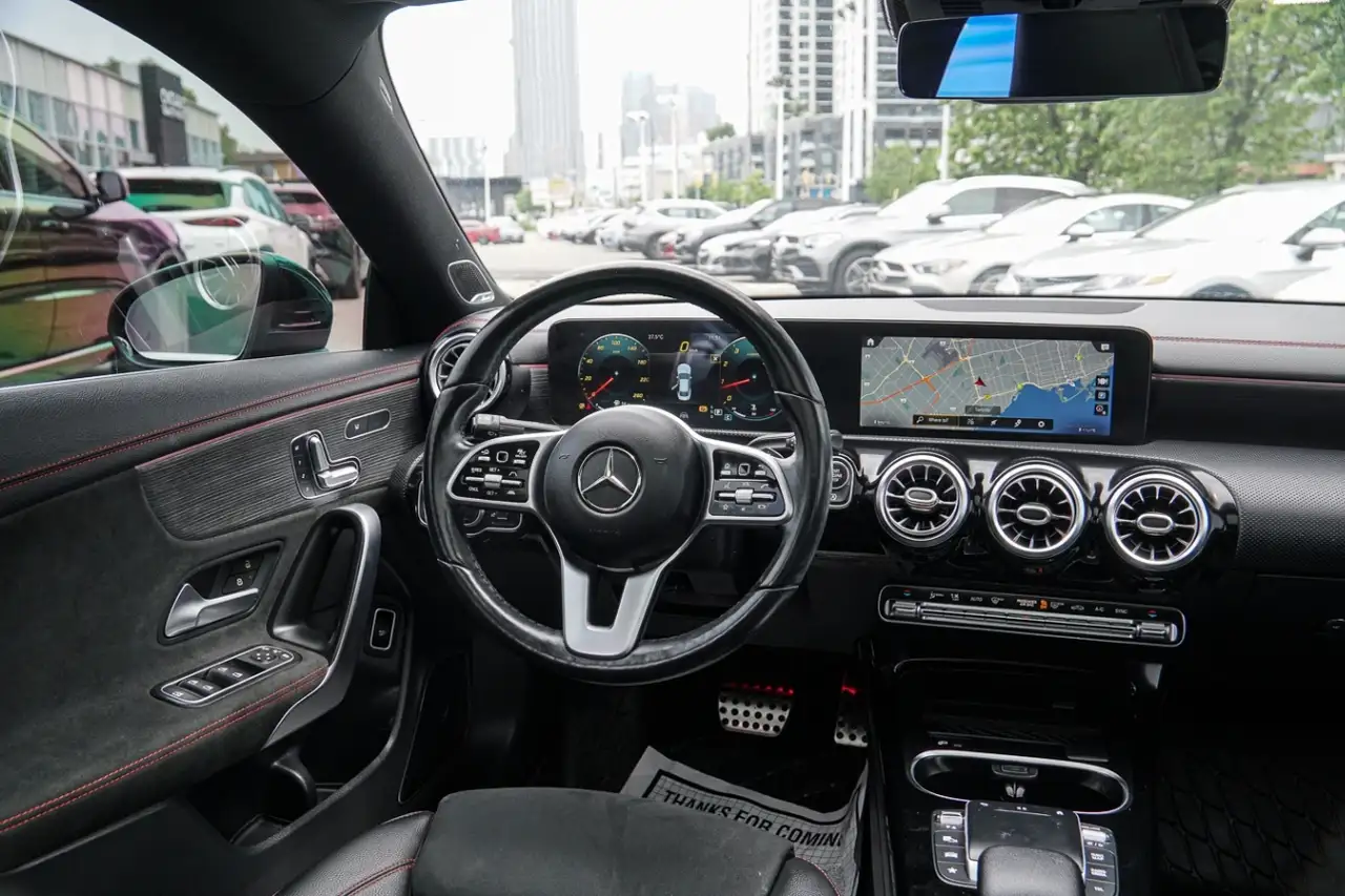 Mercedes-Benz CLA снимка Mercedes-Benz CLA