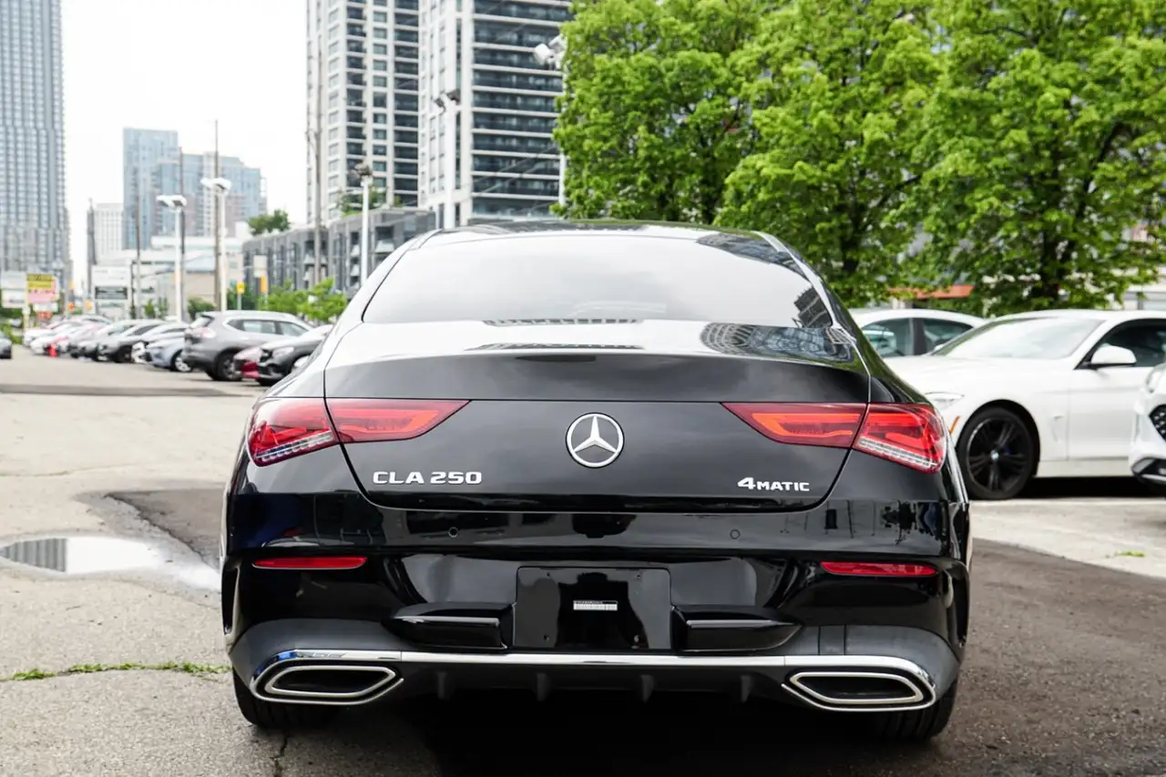 Mercedes-Benz CLA снимка Mercedes-Benz CLA