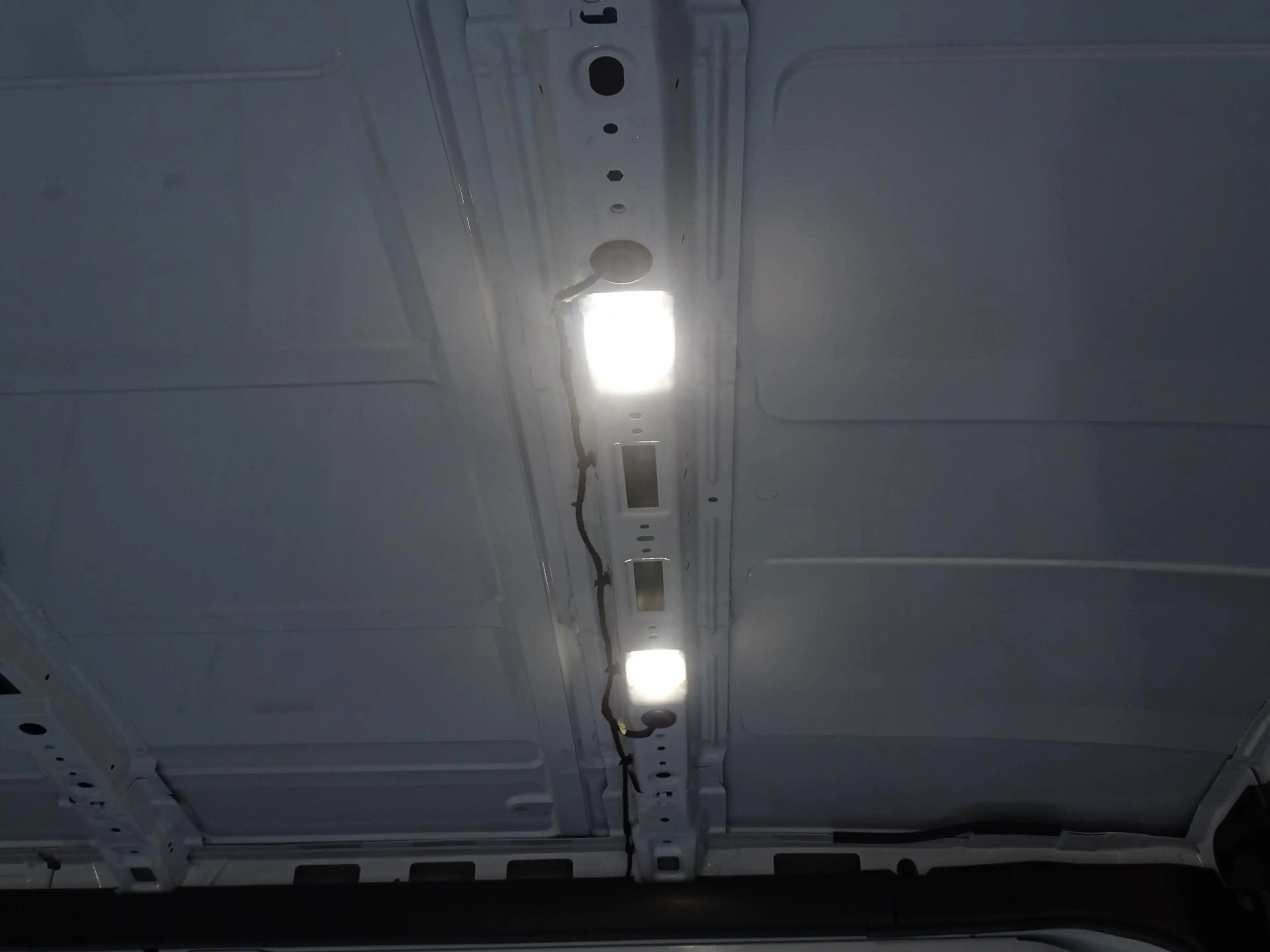 Ford E-Transit L2H2 Trend 68 kWh | 4,25 T | B Rijbewijs | laadvlo — photo 9
