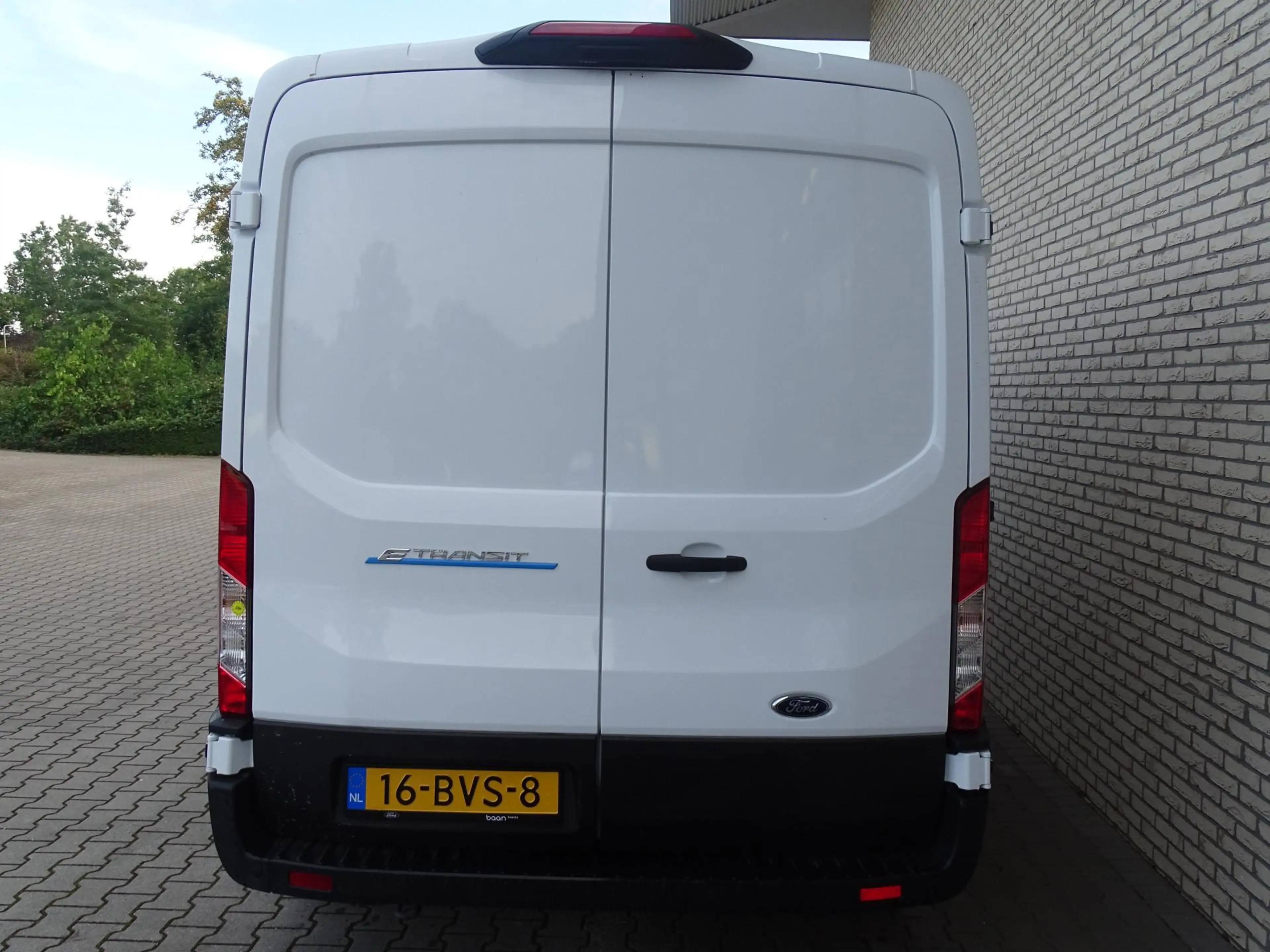 Ford E-Transit L2H2 Trend 68 kWh | 4,25 T | B Rijbewijs | laadvlo — photo 6