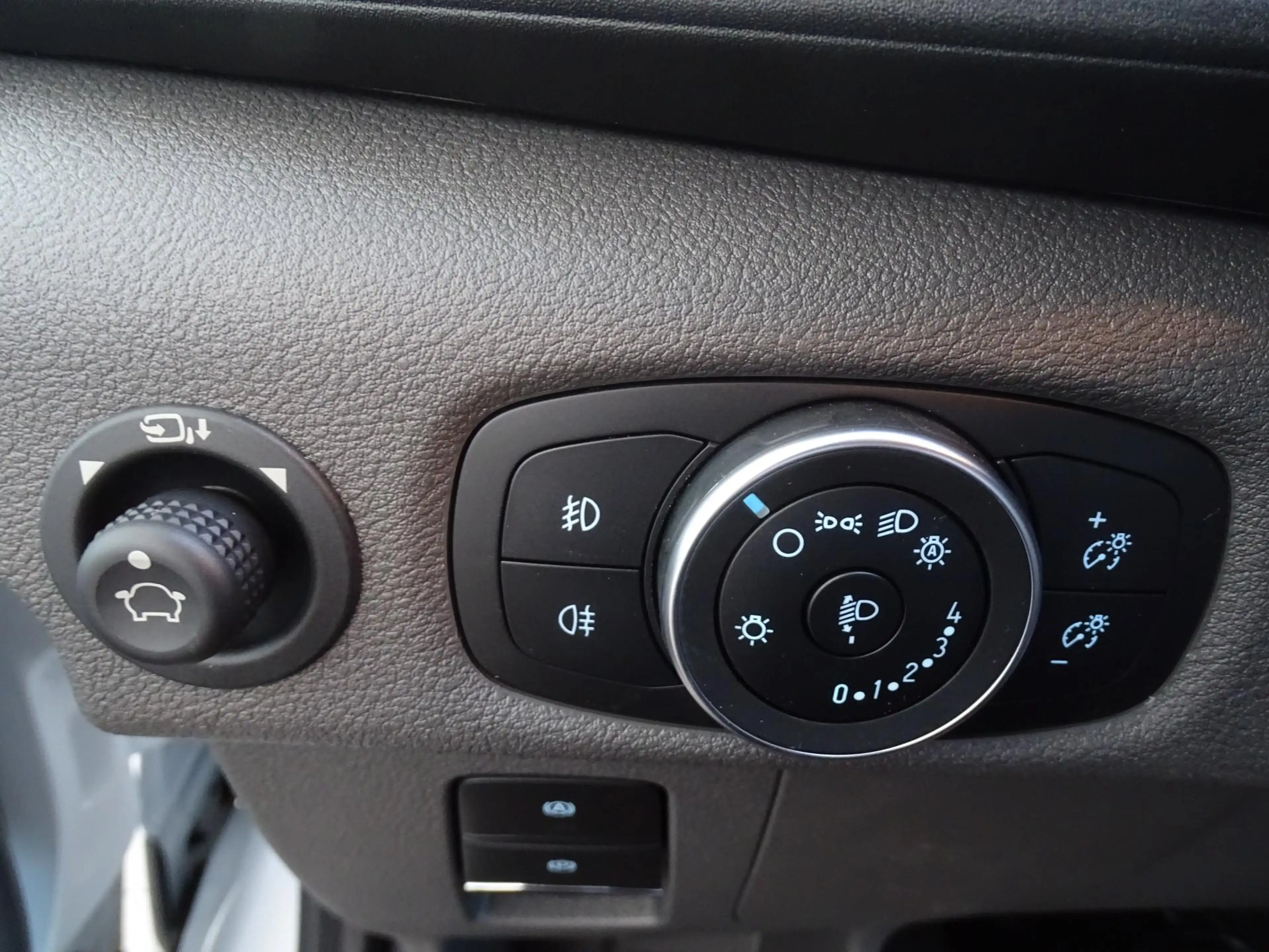 Ford E-Transit L2H2 Trend 68 kWh | 4,25 T | B Rijbewijs | laadvlo — photo 12