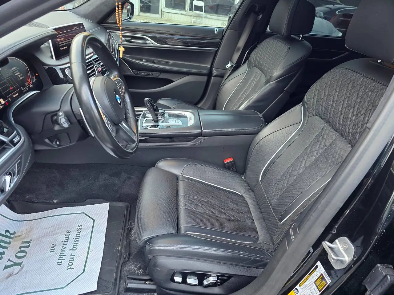 BMW 7 Series снимка BMW 7 Series