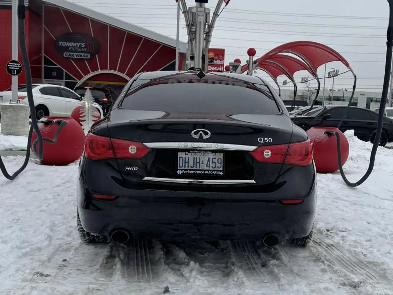Infiniti Q50 снимка Infiniti Q50