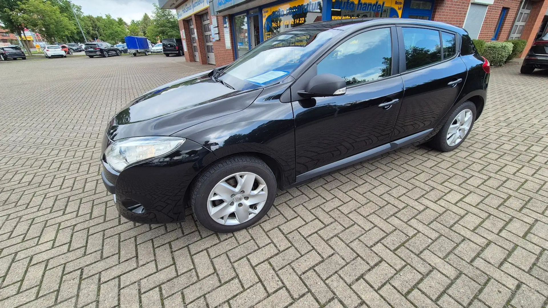 Renault Megane III Lim 5-trg. AHK, SHZ, inkl Winterräder Blau - 1