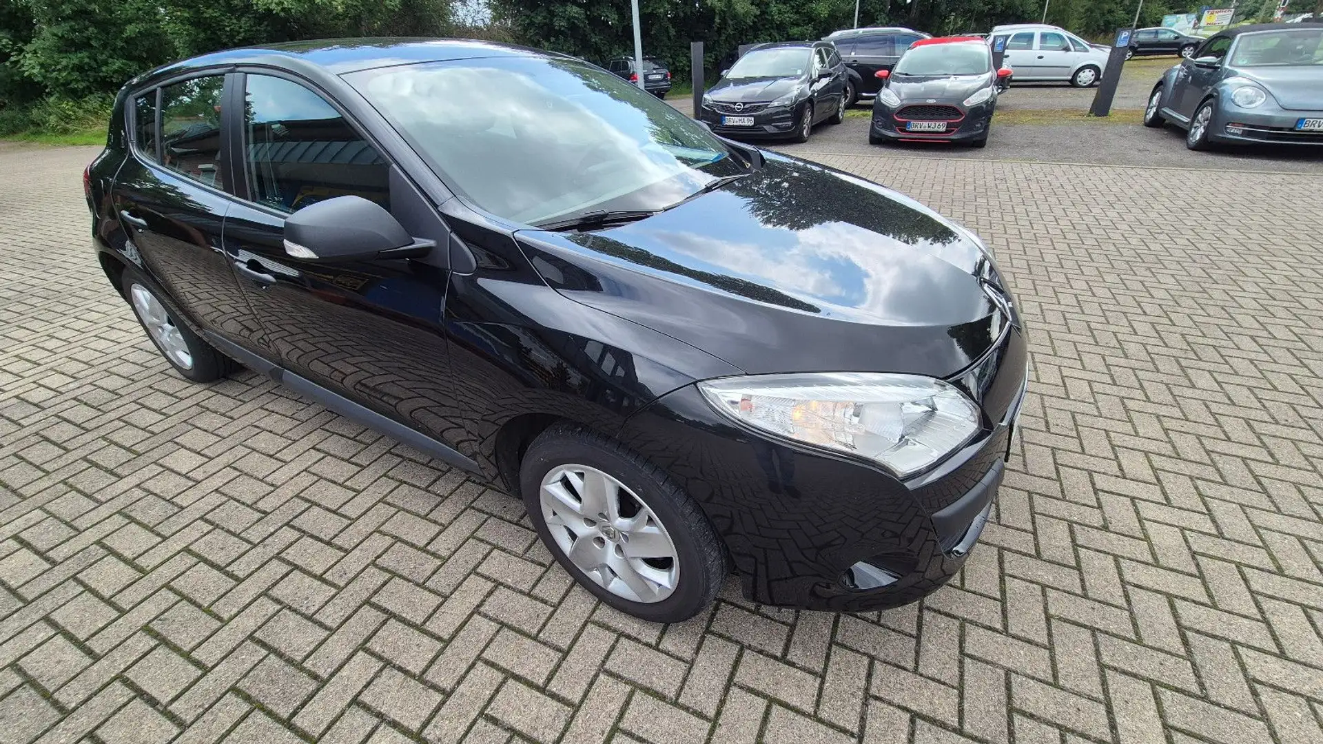 Renault Megane III Lim 5-trg. AHK, SHZ, inkl Winterräder Blau - 2