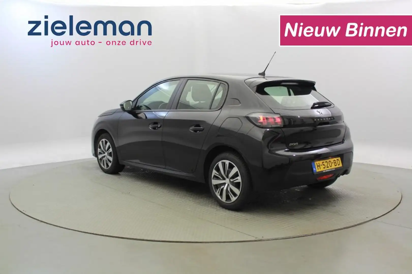 Peugeot 208 1.2 PureTech Active - Carplay, Navi, Cruise Černá - 2
