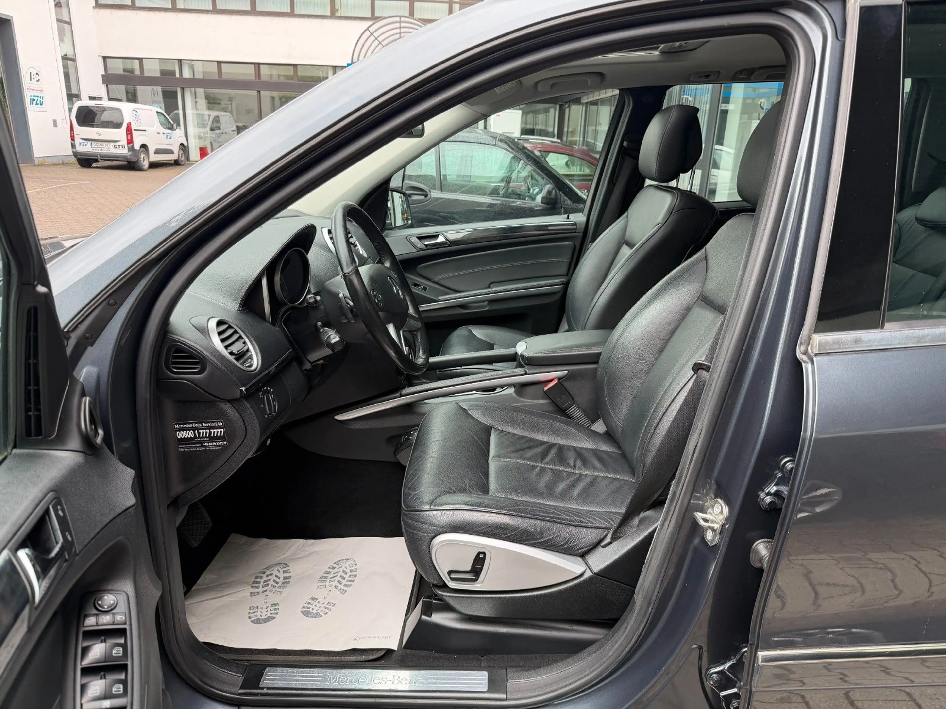Mercedes-Benz GL 350 CDI 4Matic/AMG/Xenon/Navi/Kamera/1.Hand — photo 9
