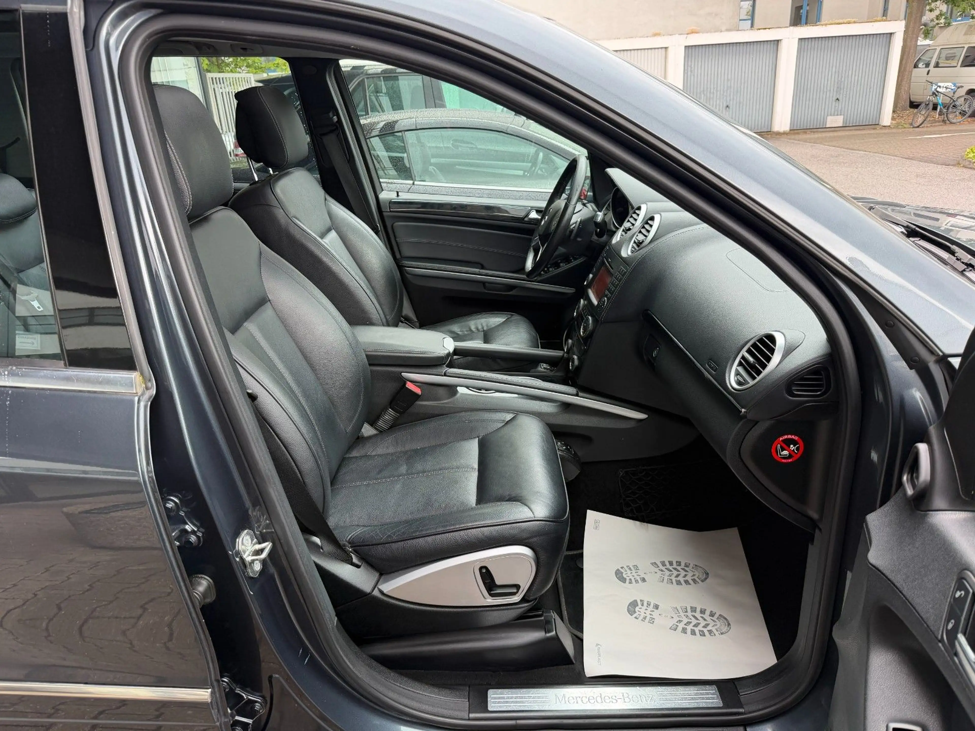 Mercedes-Benz GL 350 CDI 4Matic/AMG/Xenon/Navi/Kamera/1.Hand — photo 14
