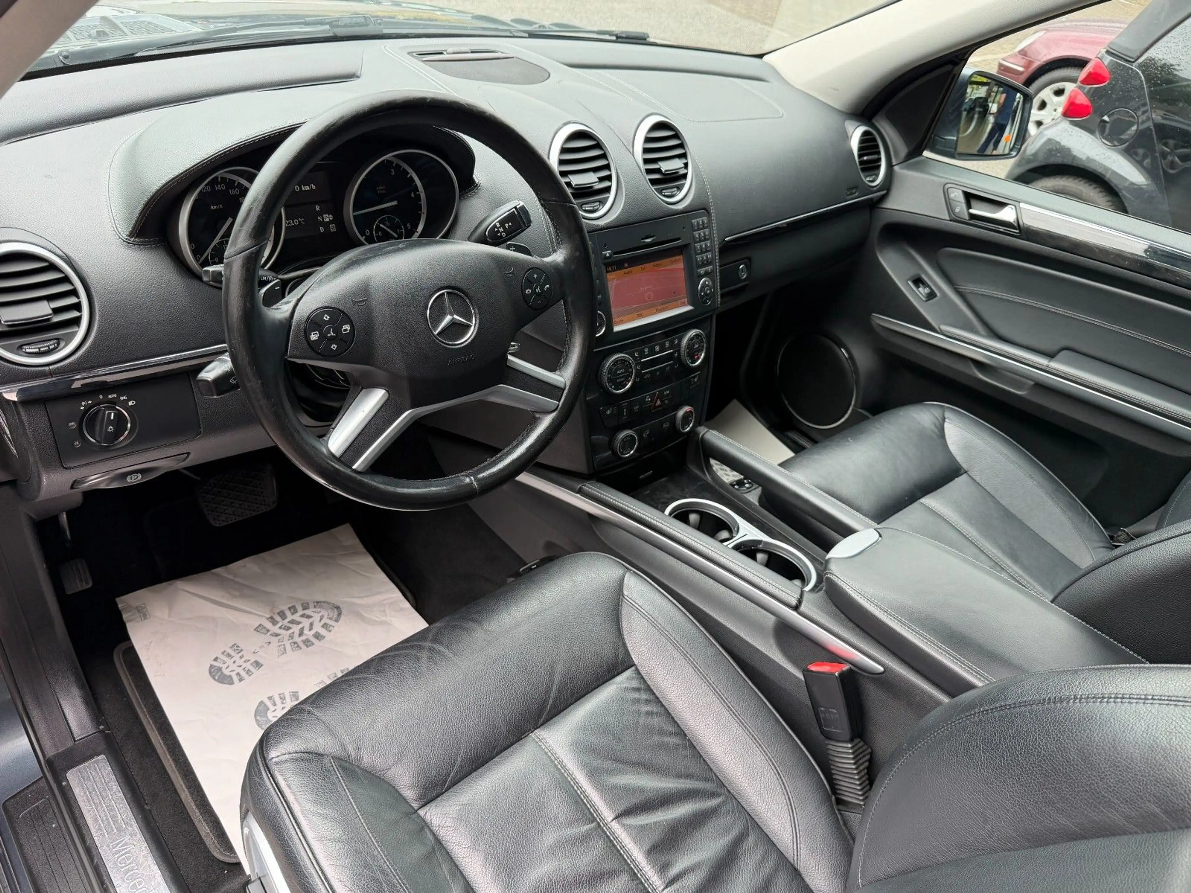 Mercedes-Benz GL 350 CDI 4Matic/AMG/Xenon/Navi/Kamera/1.Hand — photo 11