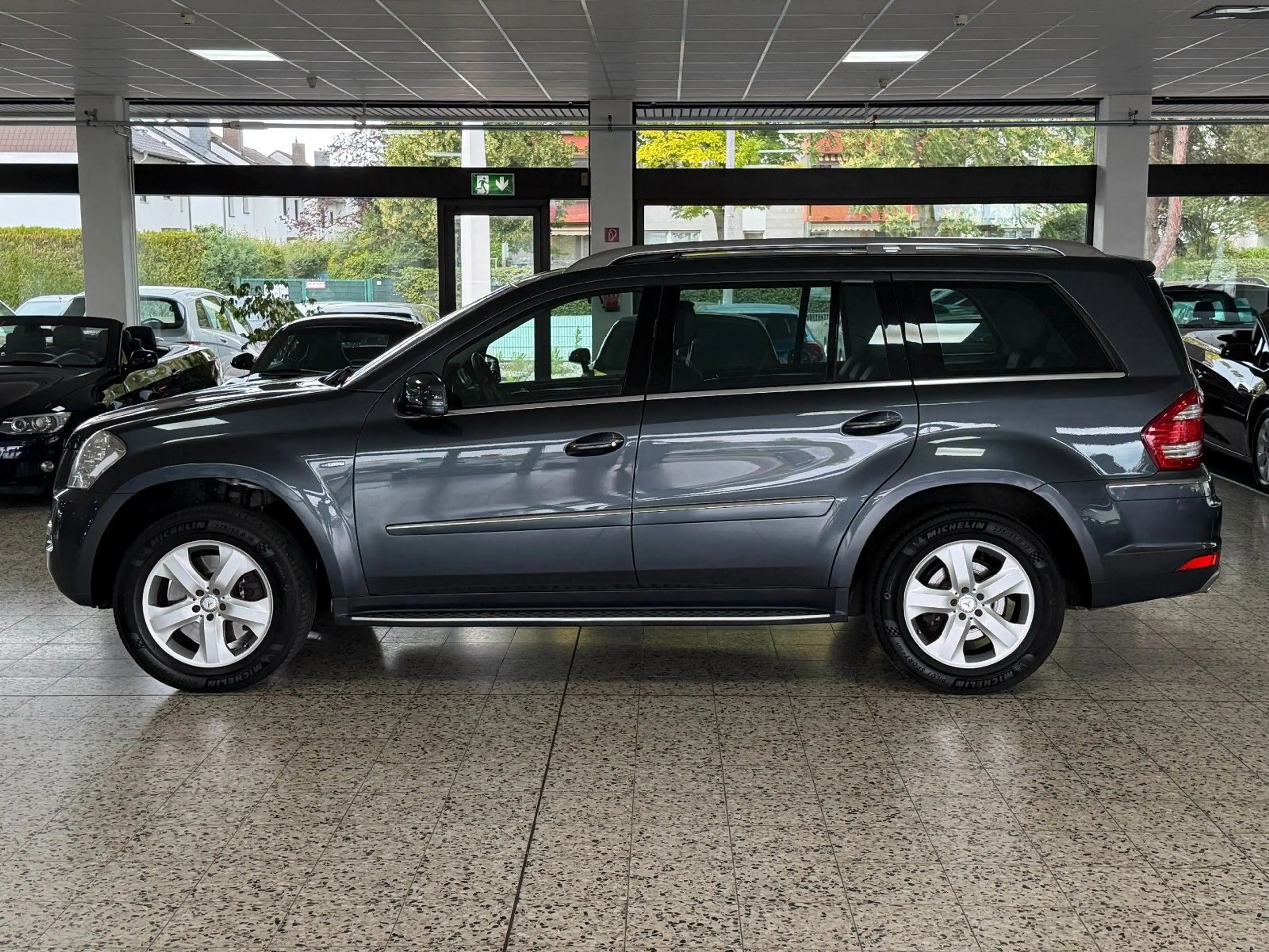 Mercedes-Benz GL 350 CDI 4Matic/AMG/Xenon/Navi/Kamera/1.Hand — photo 6