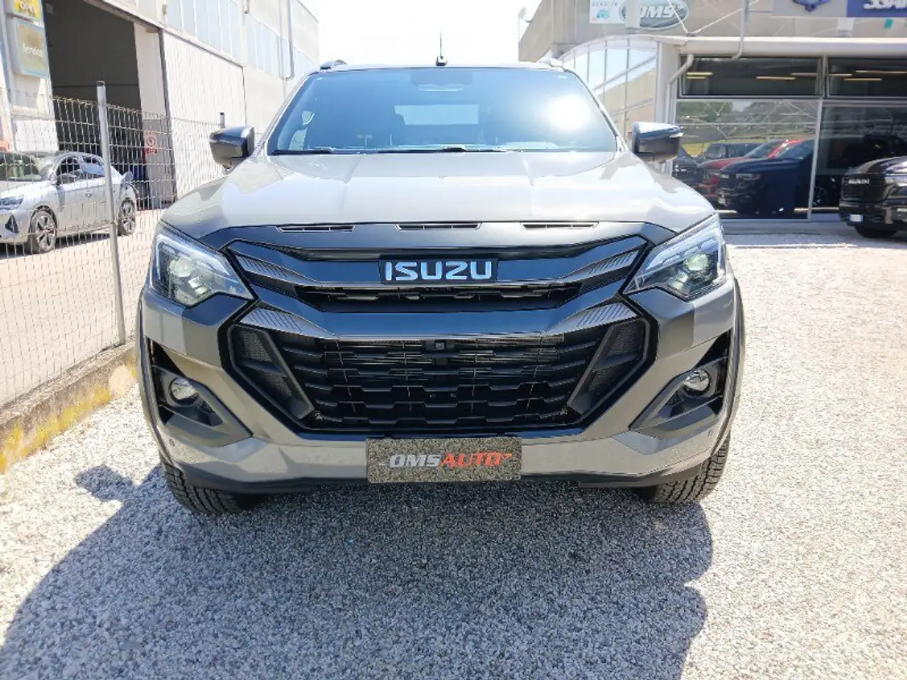 Isuzu Model not specified 2026