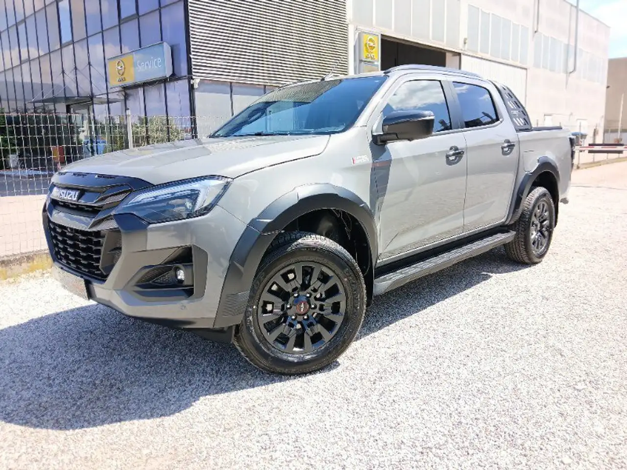 Isuzu Model not specified 2026