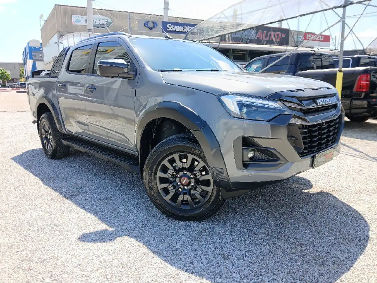 Isuzu Model not specified 2026