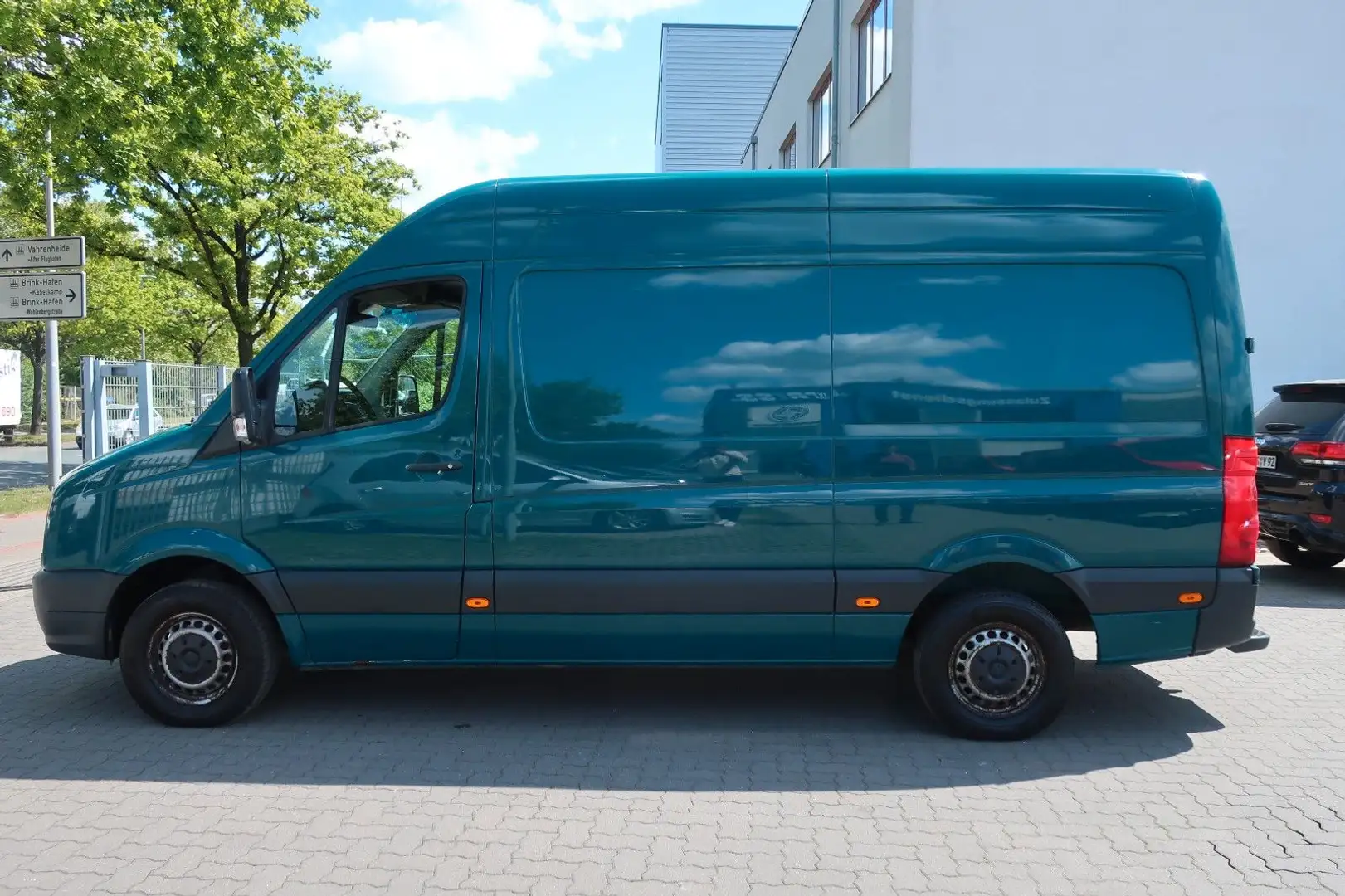 Volkswagen Crafter Kasten 30 mittel L2H2 Hochdach Klima AHK Verde - 2