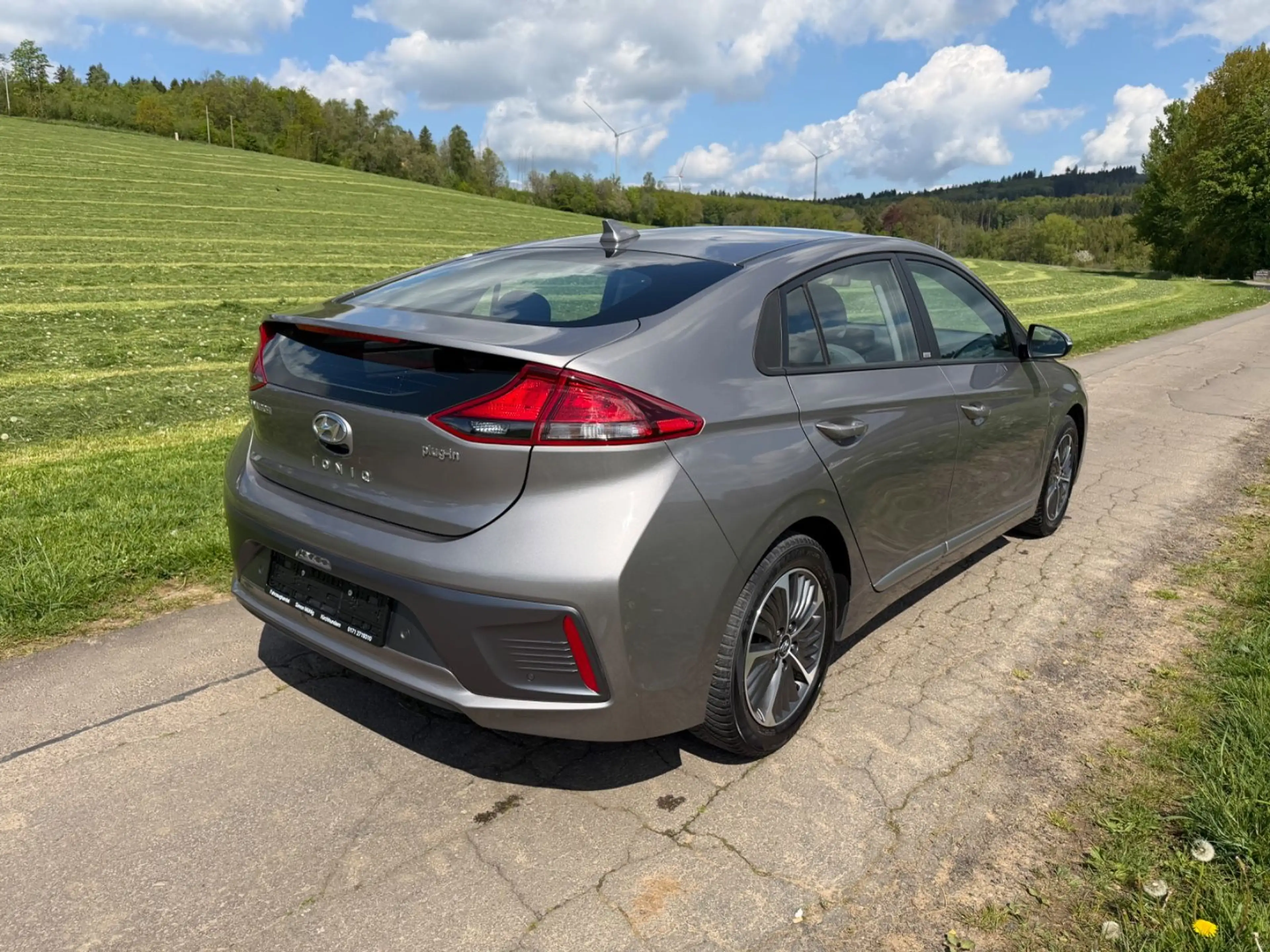 Hyundai IONIQ Ioniq Trend Plug-In Hybrid — photo 8