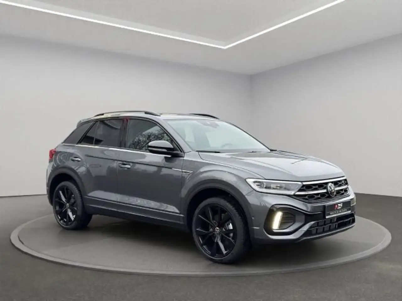 Volkswagen T-Roc R-Line 1.5 TSI DSG ACC + PANO + AHK 3