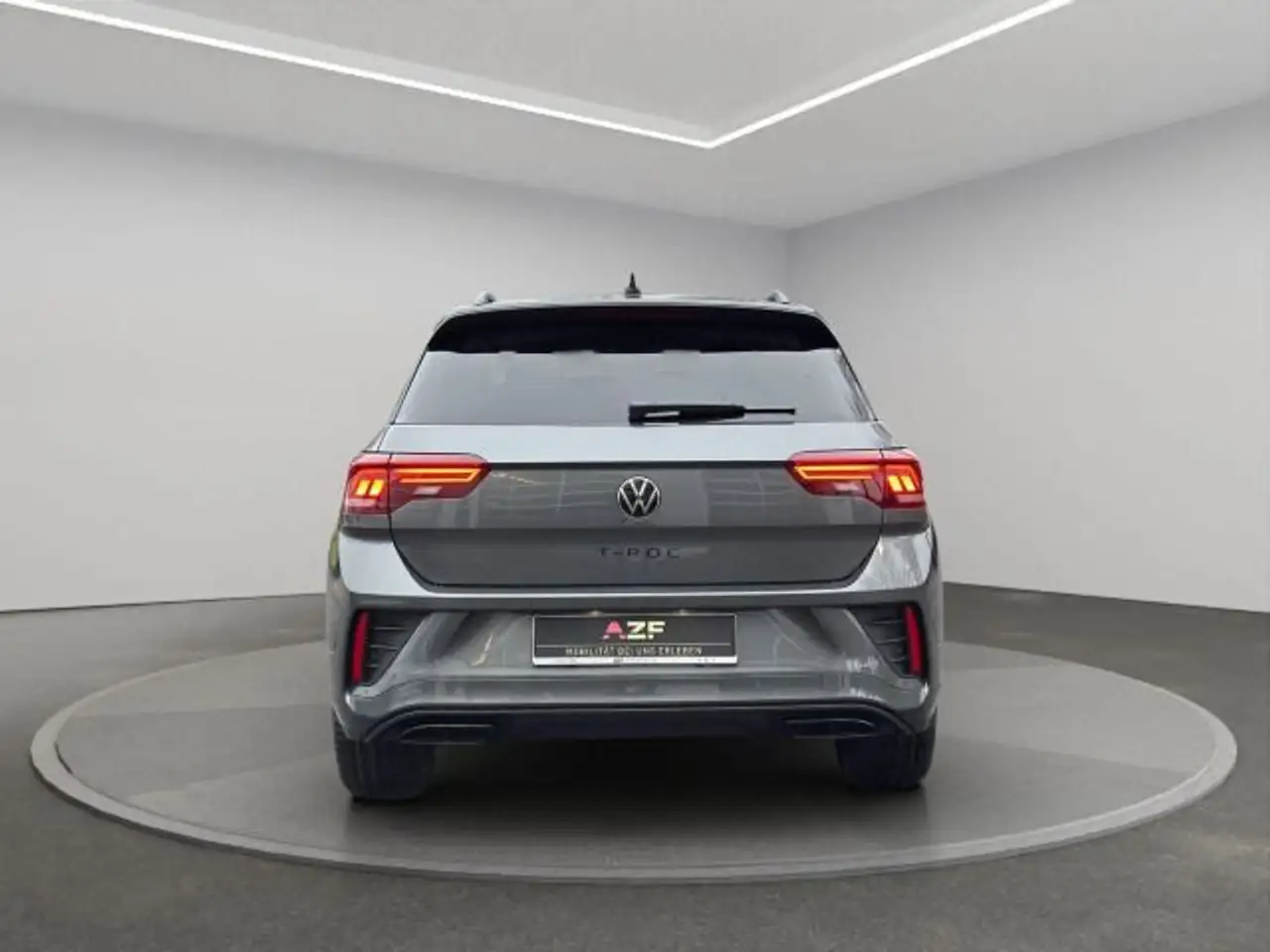 Volkswagen T-Roc R-Line 1.5 TSI DSG ACC + PANO + AHK 7