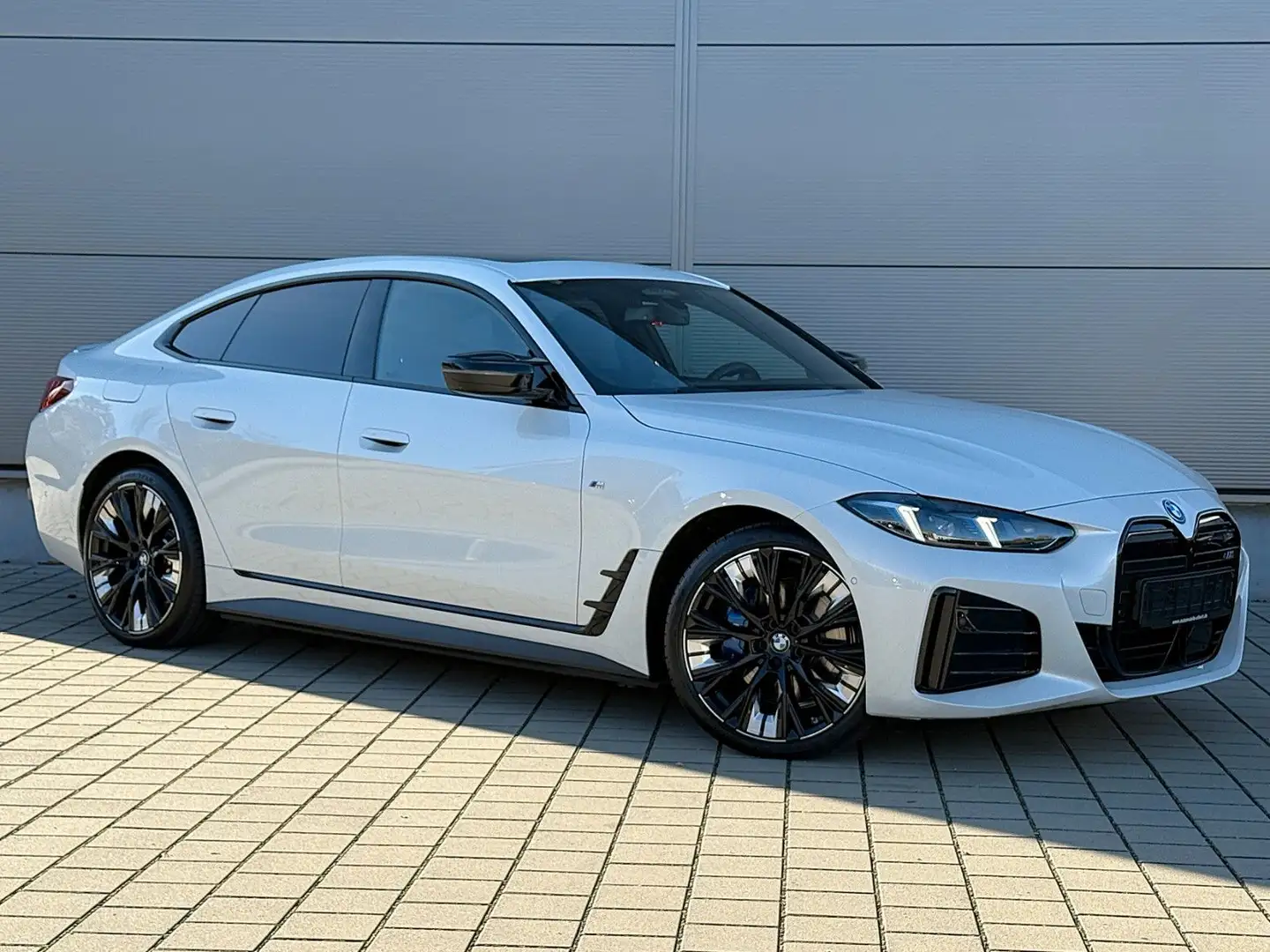 BMW i4 M50 Gran Coupe xDrive*HUD*360°*H/K*Glasdach* Weiß - 2
