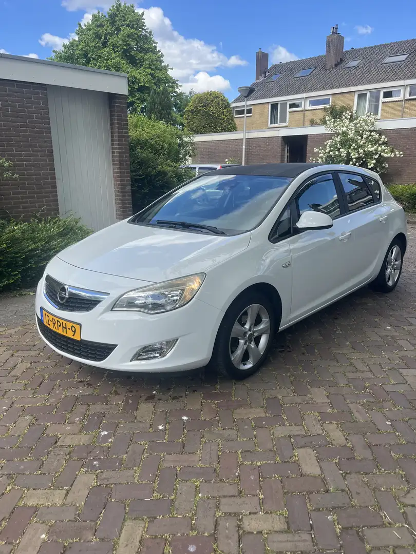 Opel Astra 1.4 Turbo Edition Wit - 1