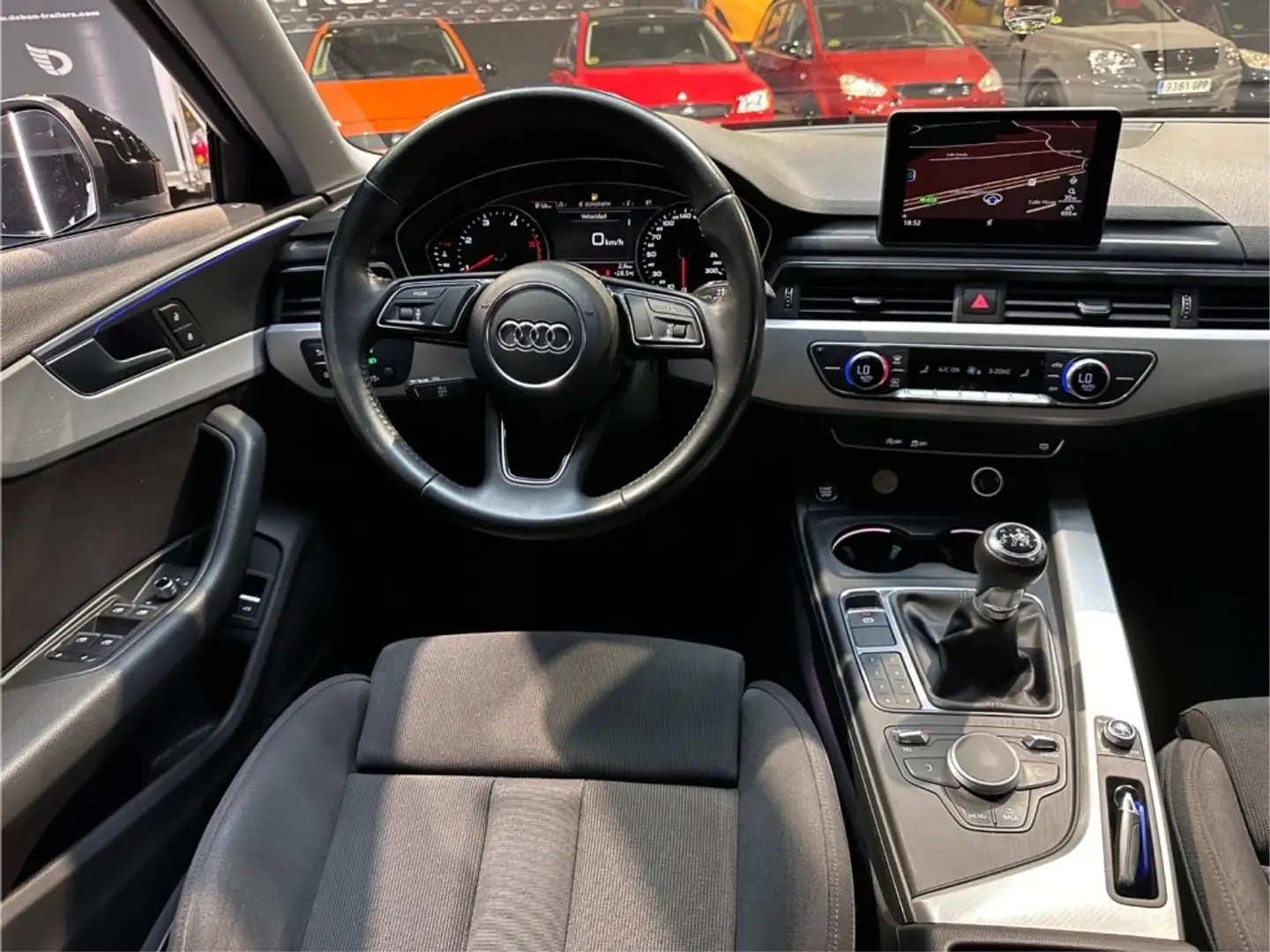 Audi A4 2.0TDI CD 150 S line edition Weiß - 2