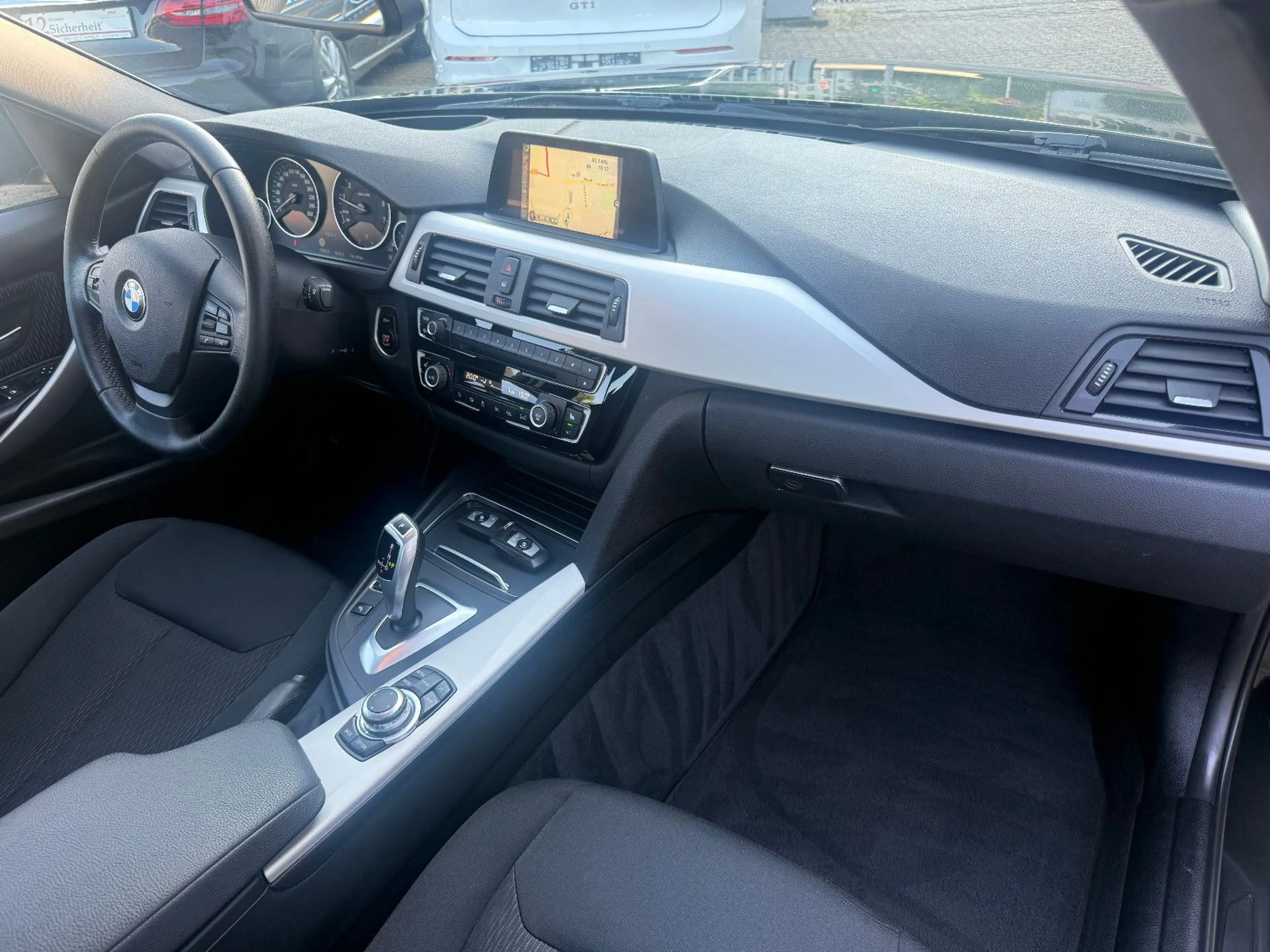 BMW 318 3 Limousine 318 i*Tempomat*Headup*Klima* — photo 12