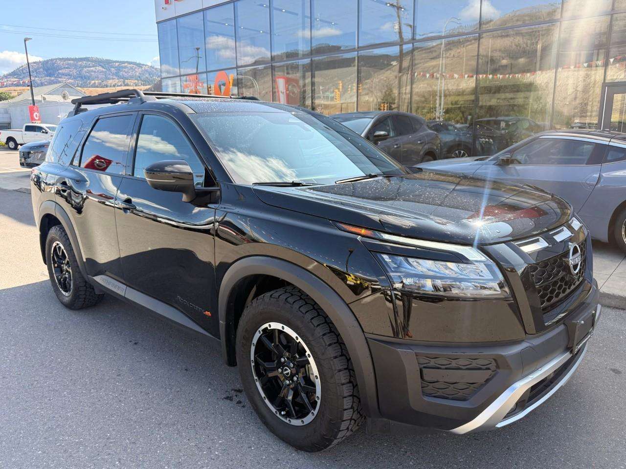 2025 Nissan Pathfinder SV — снимка 1