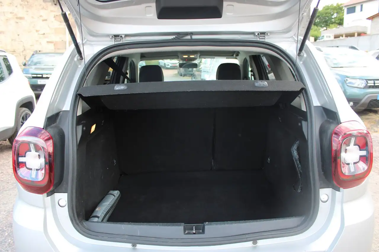 Dacia Duster — photo 11