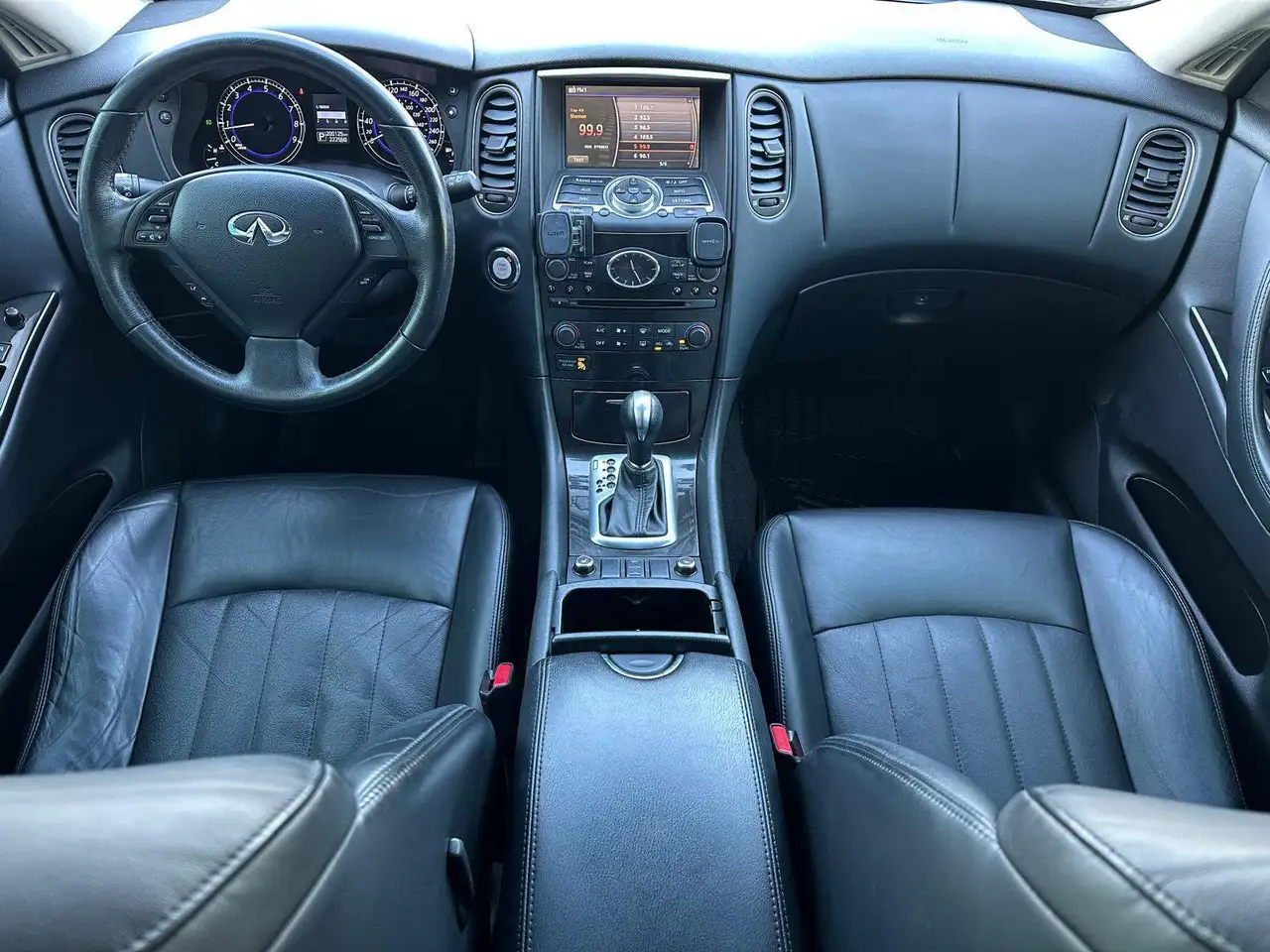 Infiniti QX50 снимка Infiniti QX50