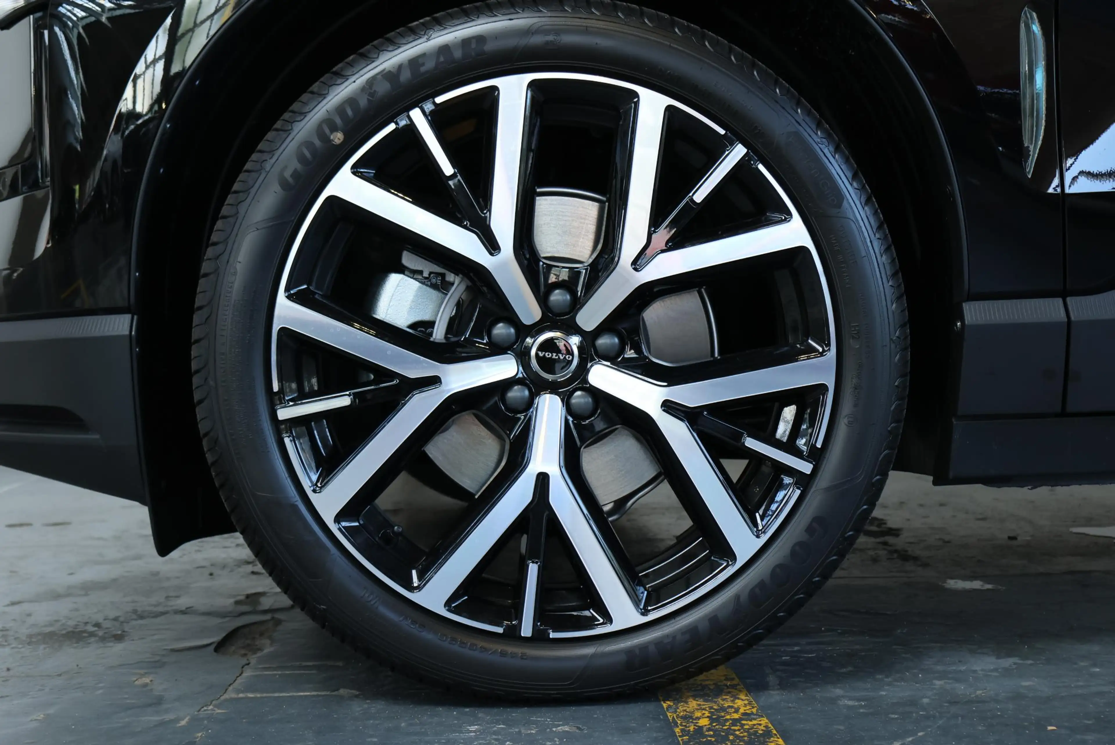 Volvo EX30 P5 Long Range Plus Black Edition Europa 69 kWh | H — photo 9