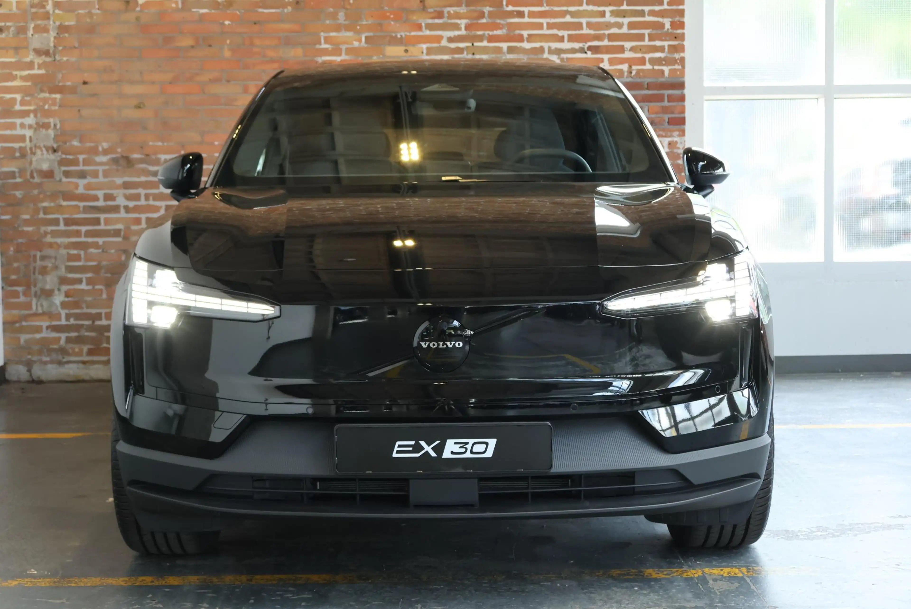 Volvo EX30 P5 Long Range Plus Black Edition Europa 69 kWh | H — photo 6