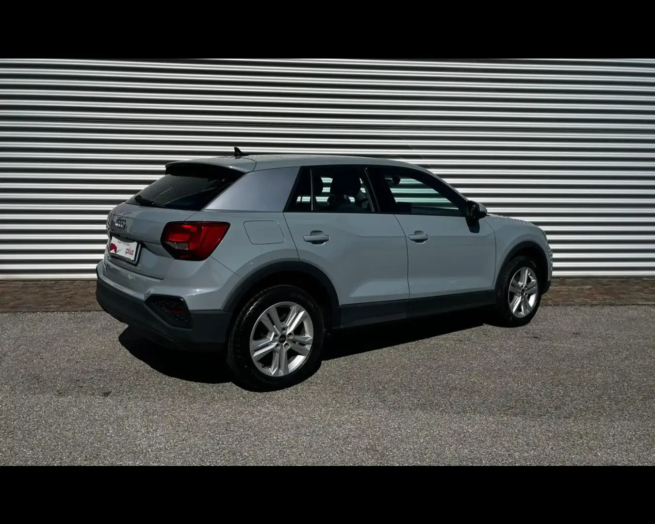 Audi Q2 30 TDI S-TRONIC BUSINESS Gris - 2