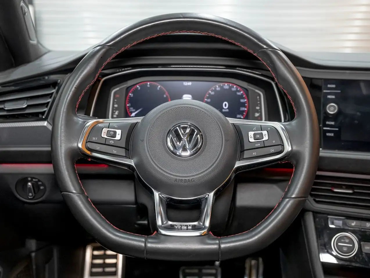 Volkswagen Jetta снимка Volkswagen Jetta