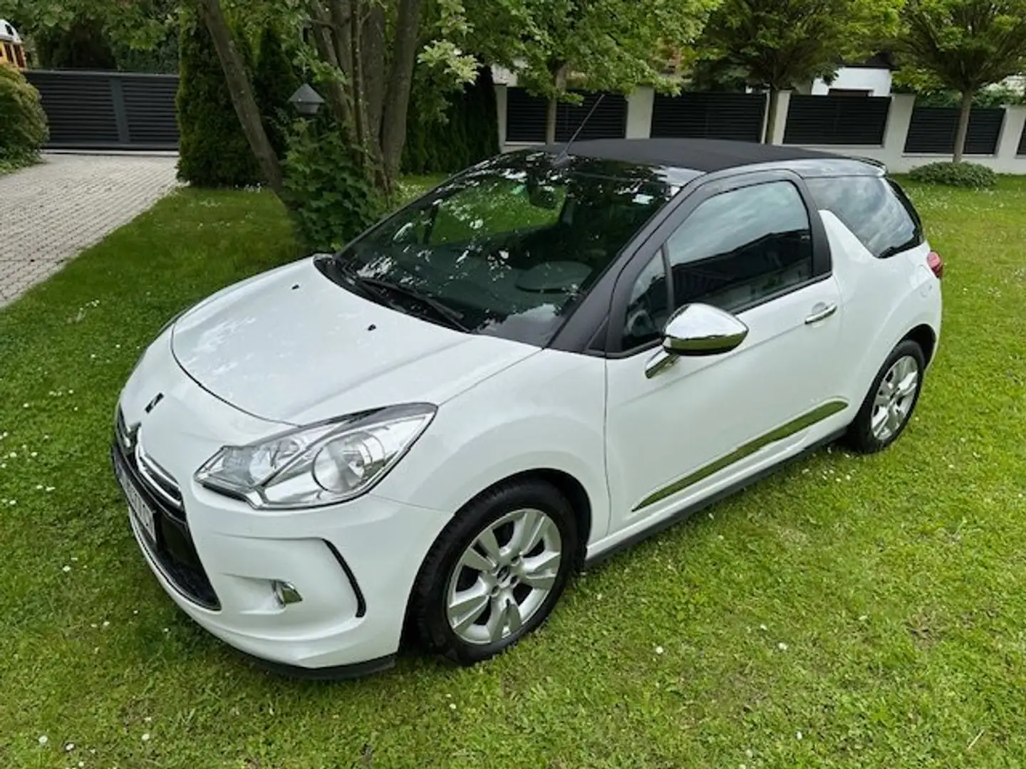 Citroen DS3 DS3 Cabrio e-HDi 90 EGS6 So Chic So Chic Blanco - 2