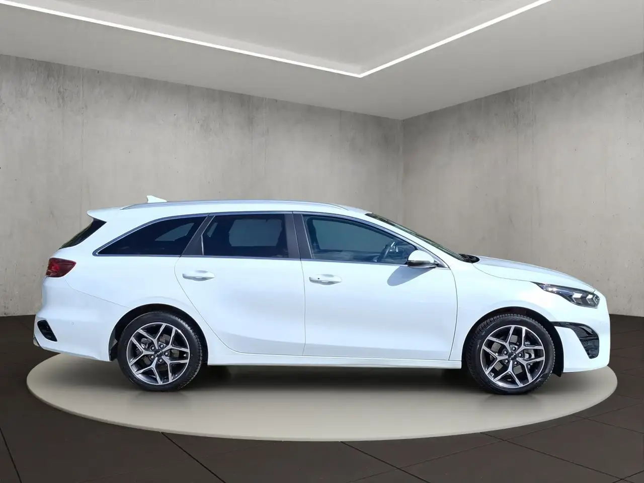 Kia Ceed SW PHEV Platinum 77kW, миниатюра 6