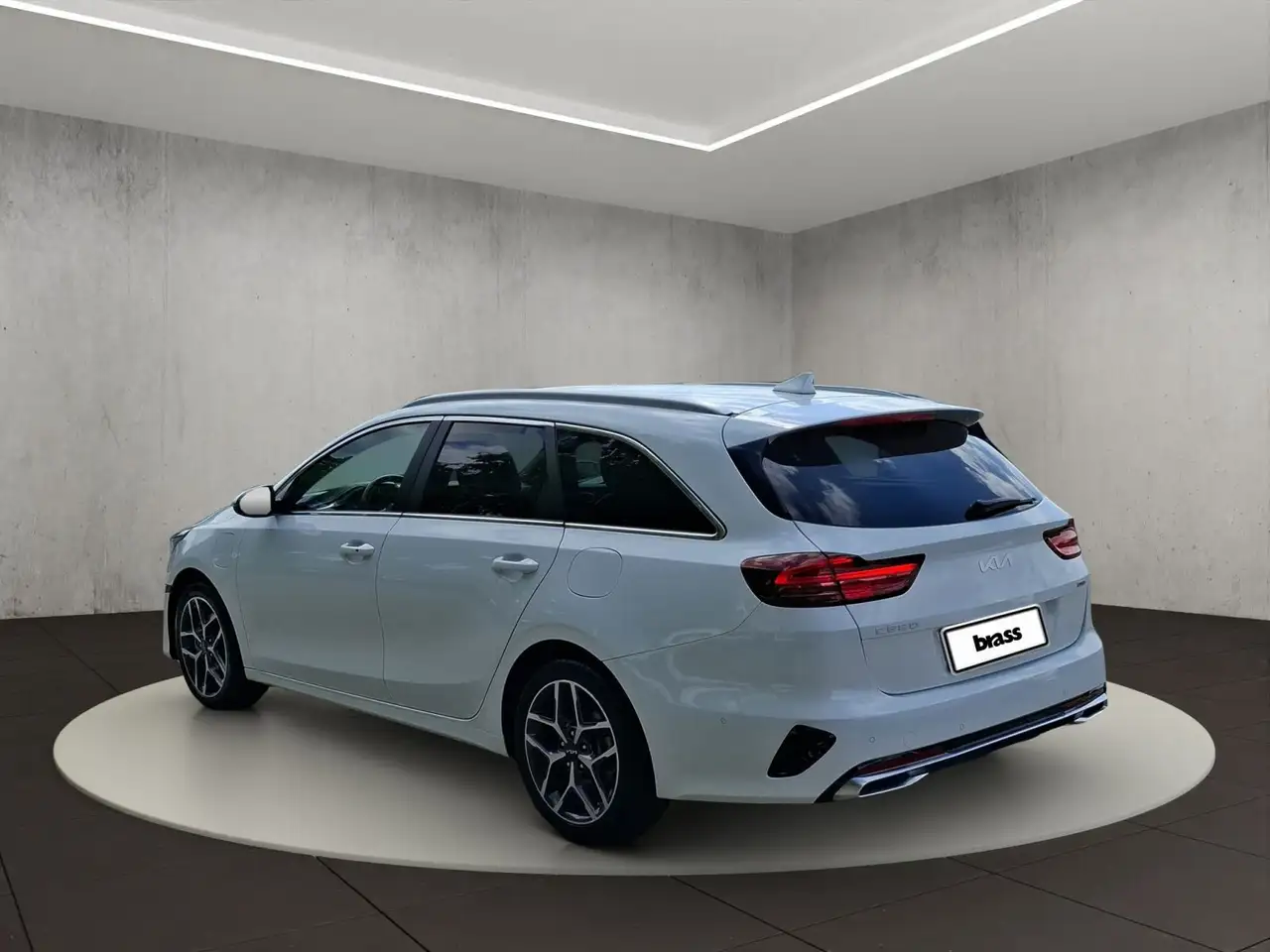 Kia Ceed SW PHEV Platinum 77kW, миниатюра 3