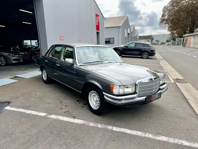 Mercedes-Benz 280 SE