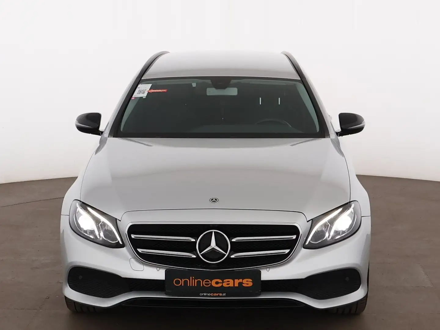 Mercedes-Benz E 200 T Avantgarde Aut LED LEDER NAVI SITZHZG Grau - 2
