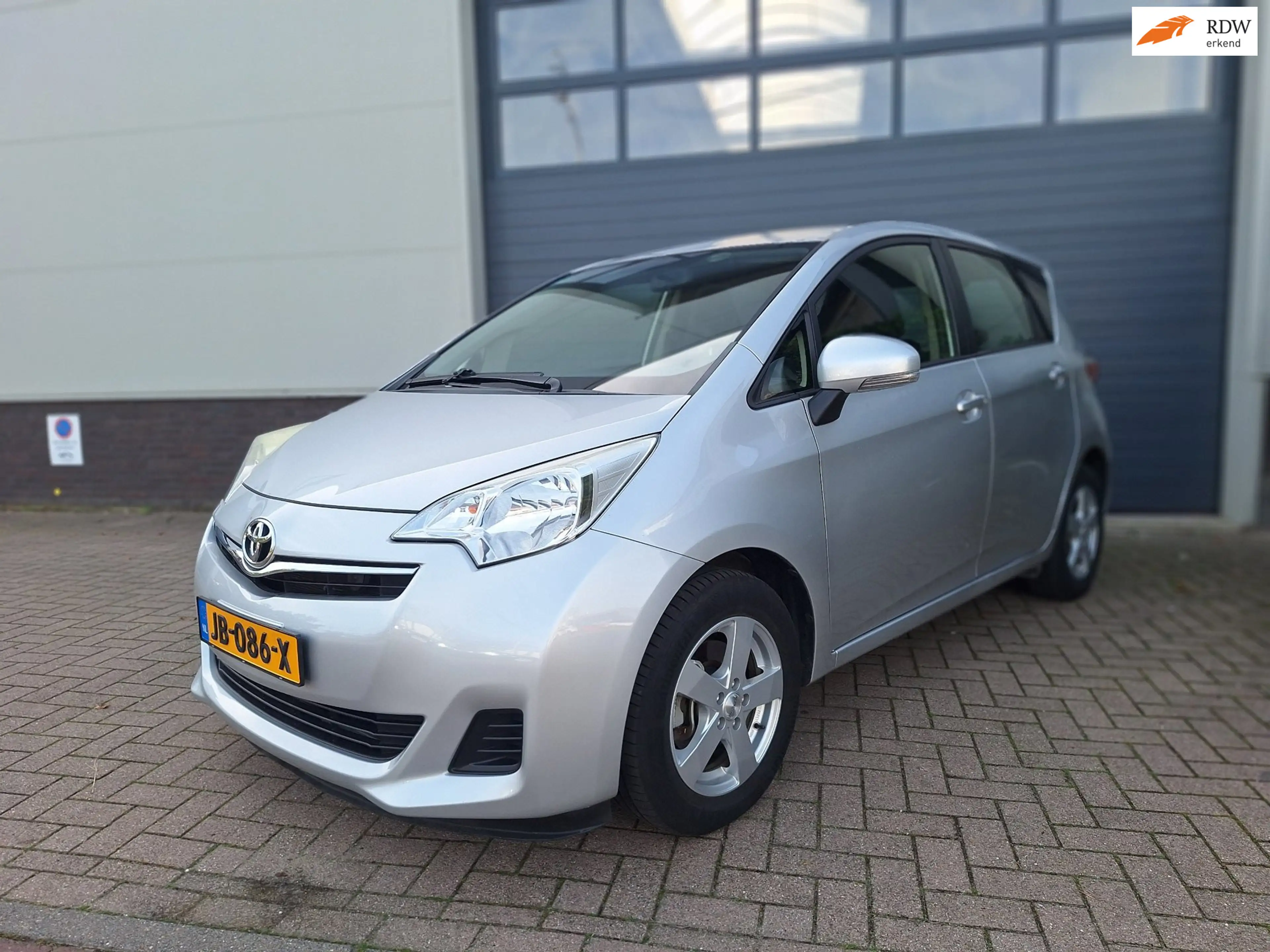 Toyota Verso-S | 1.3 VVT-i Aspiration | Airco | Automaat | Camera