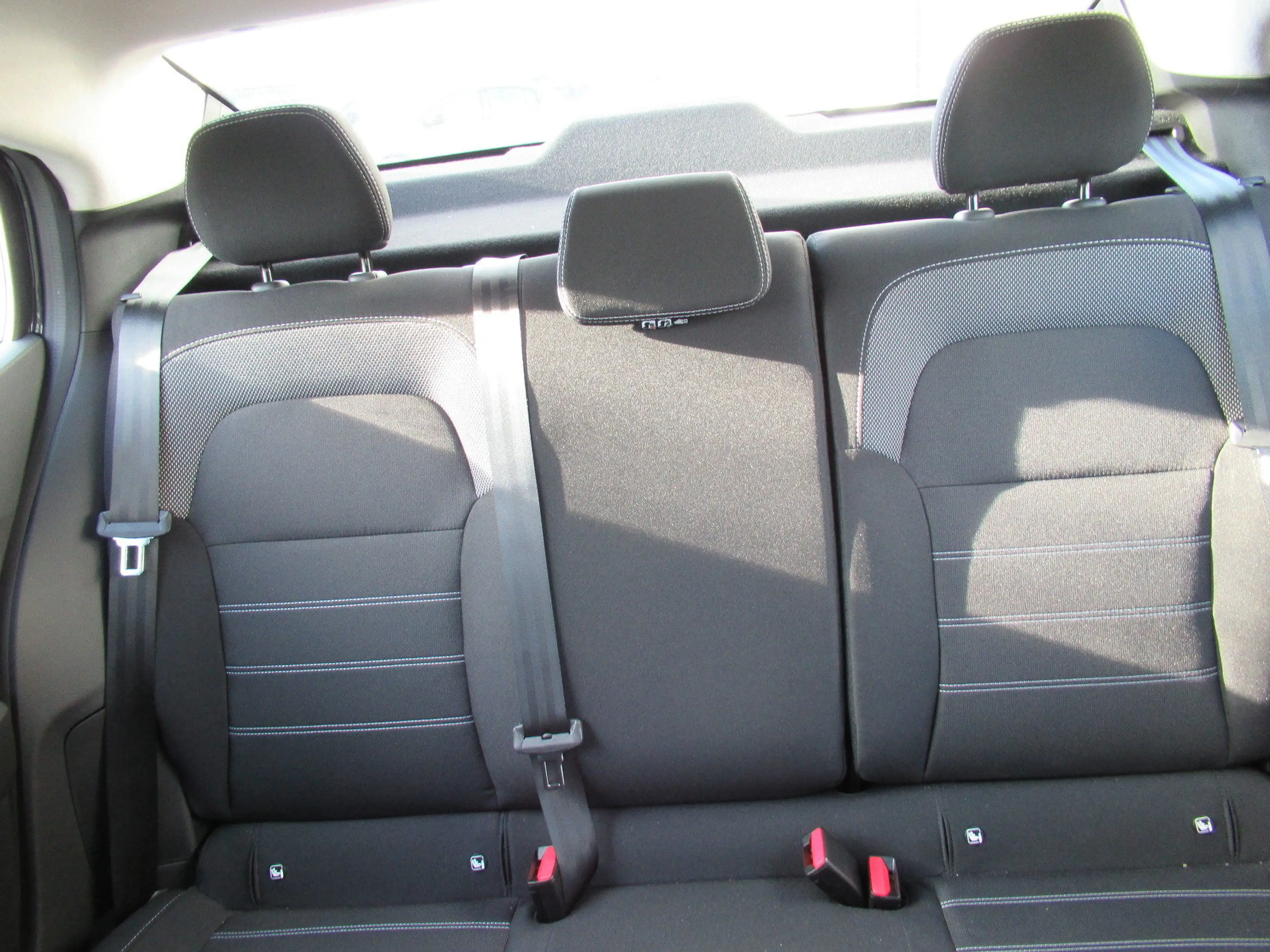 Dacia Logan Black Edition TCe 90 — photo 7