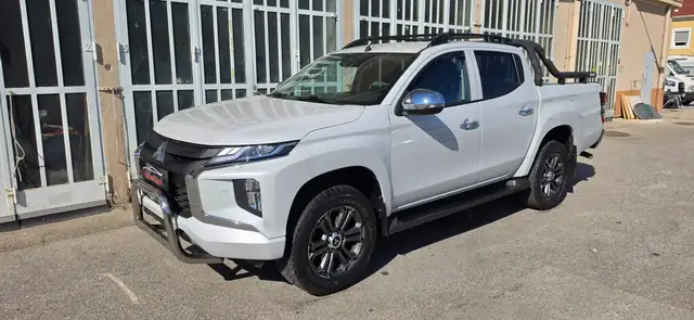 Mitsubishi L200 2,2 DI-D HP 4WD DK Diamond Aut.