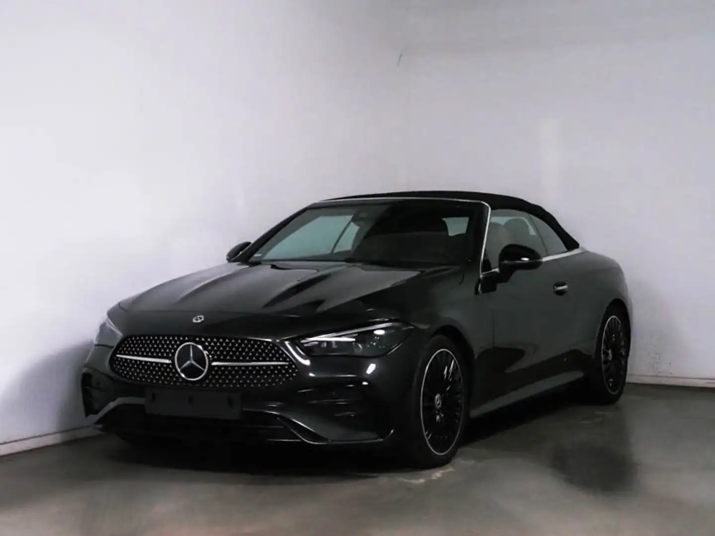 Mercedes-Benz CLE 450 CLE 450 4M Cabrio AMG Line AHK DYNAMICBODY Distr Grau - 2